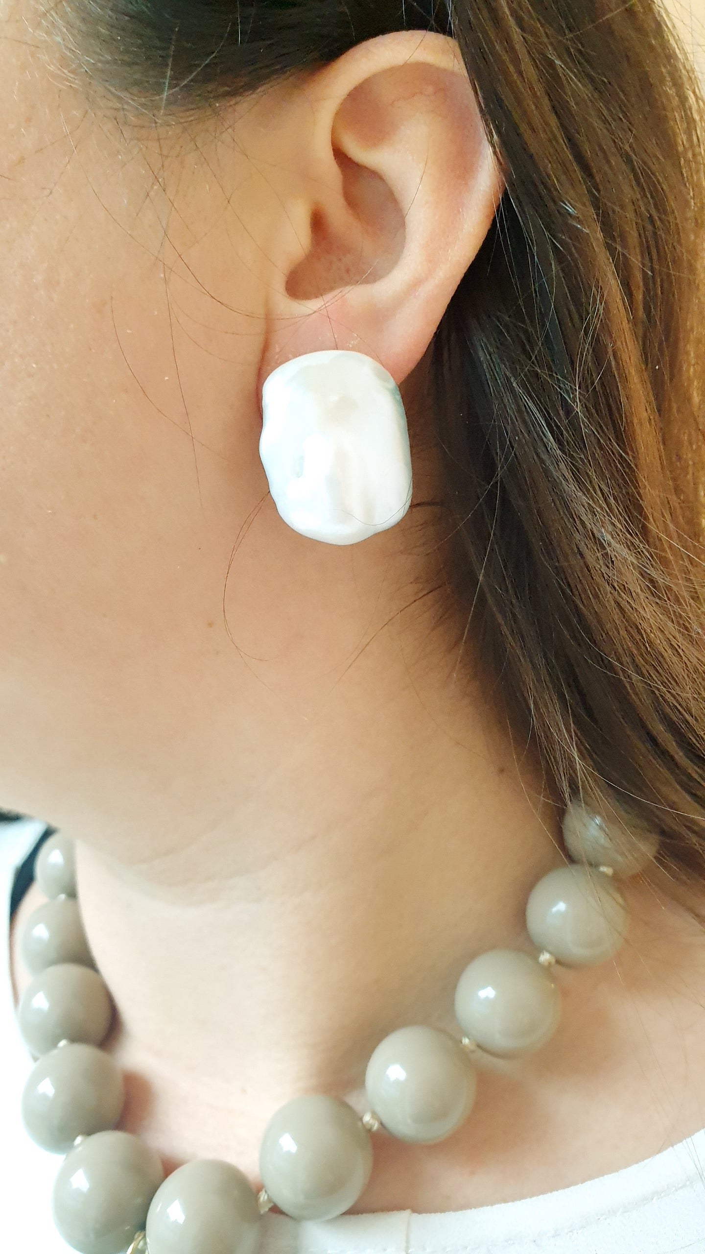 Orecchini a clip con grandi perle barocche