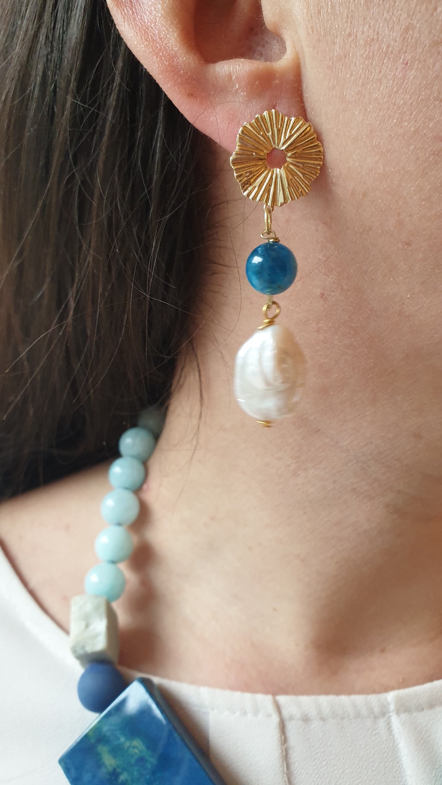 Orecchini in ottone con druse di agata e perle