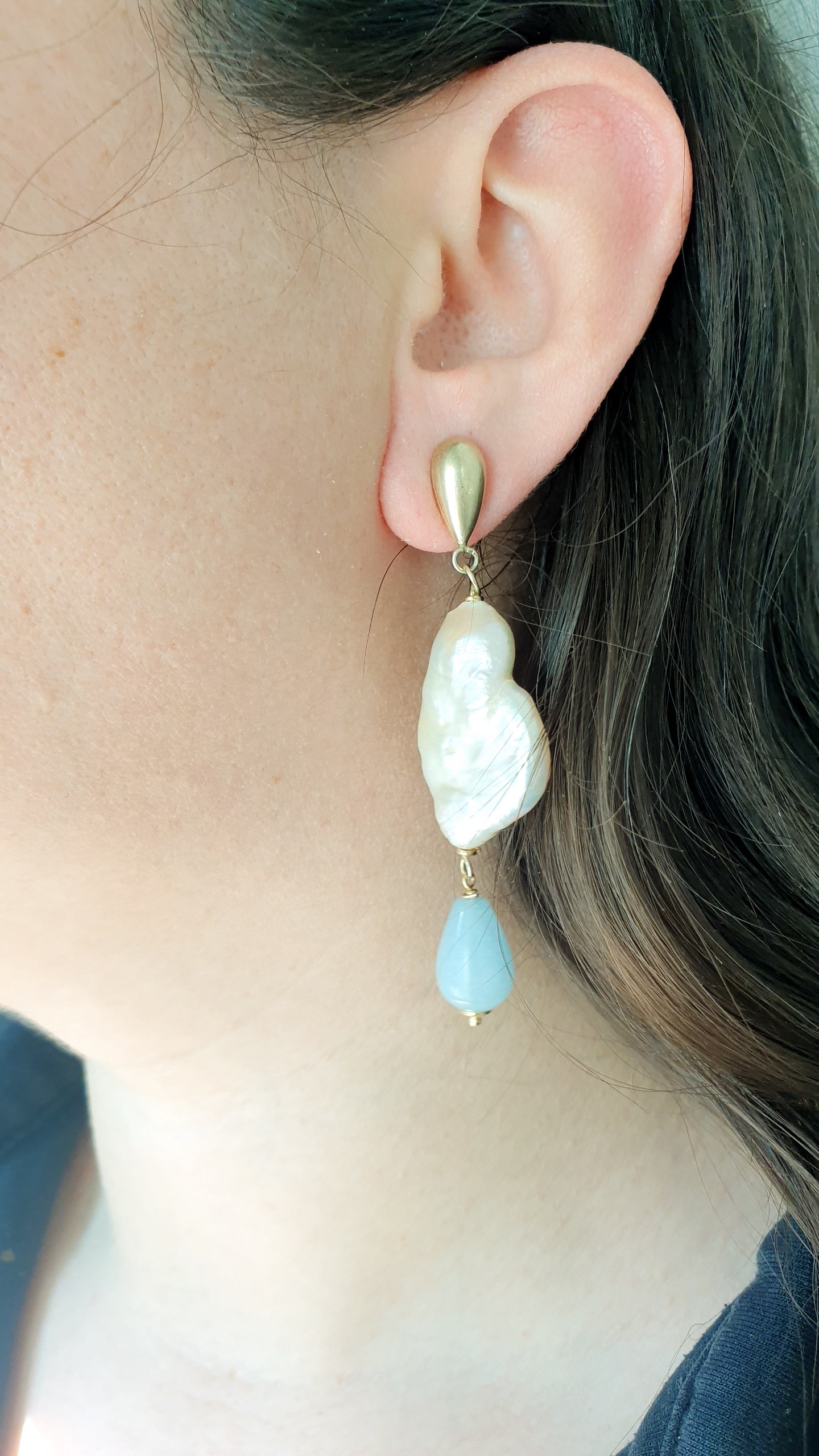 Orecchini in argento con cammeo, perla barocca, acquamarina