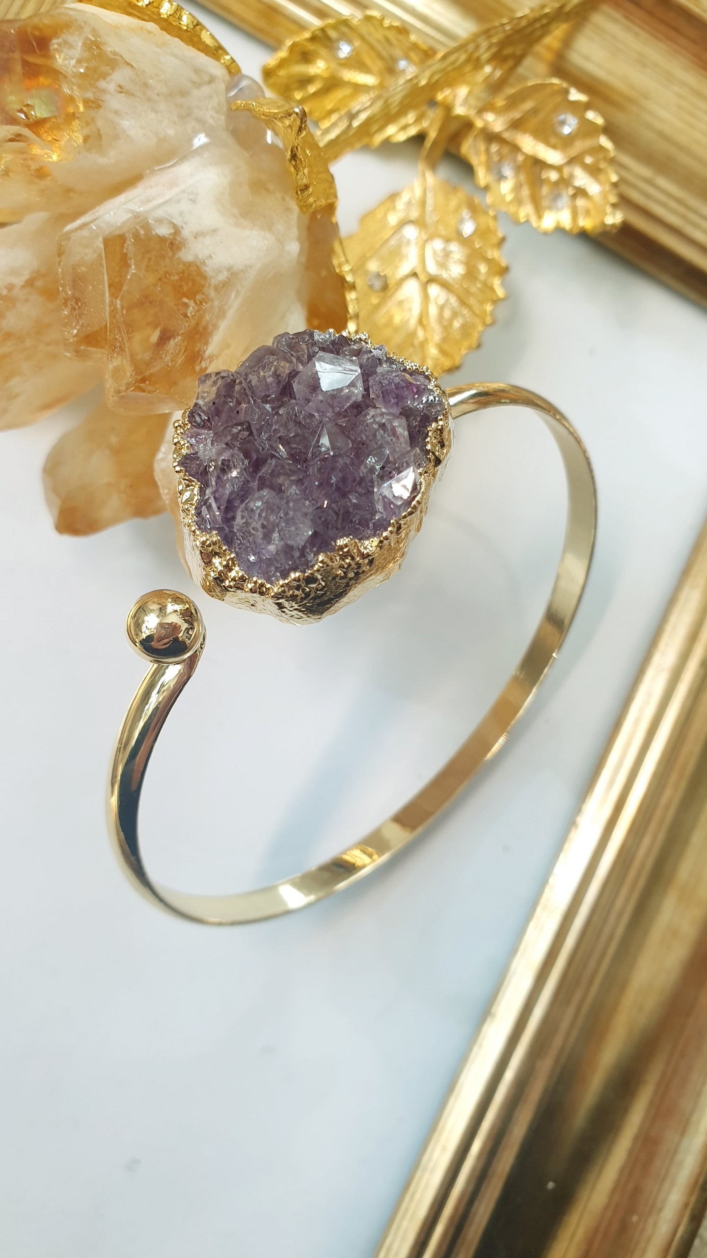 Bracciale in ottone con drusa di ametista