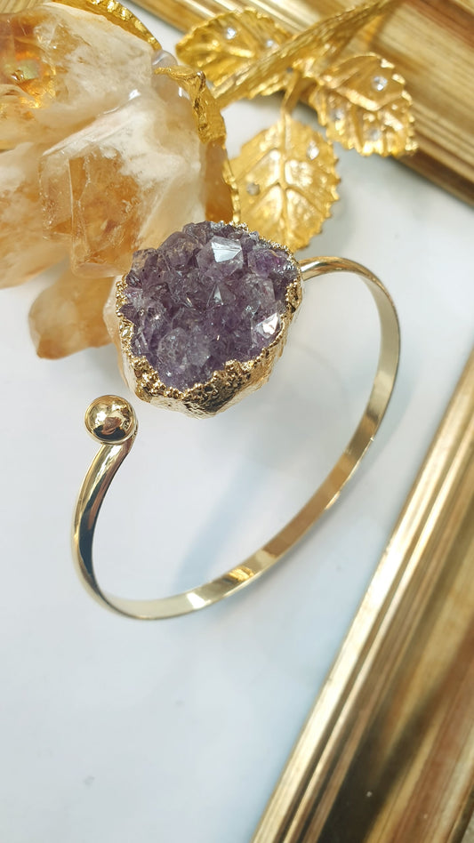 Bracciale in ottone con drusa di ametista