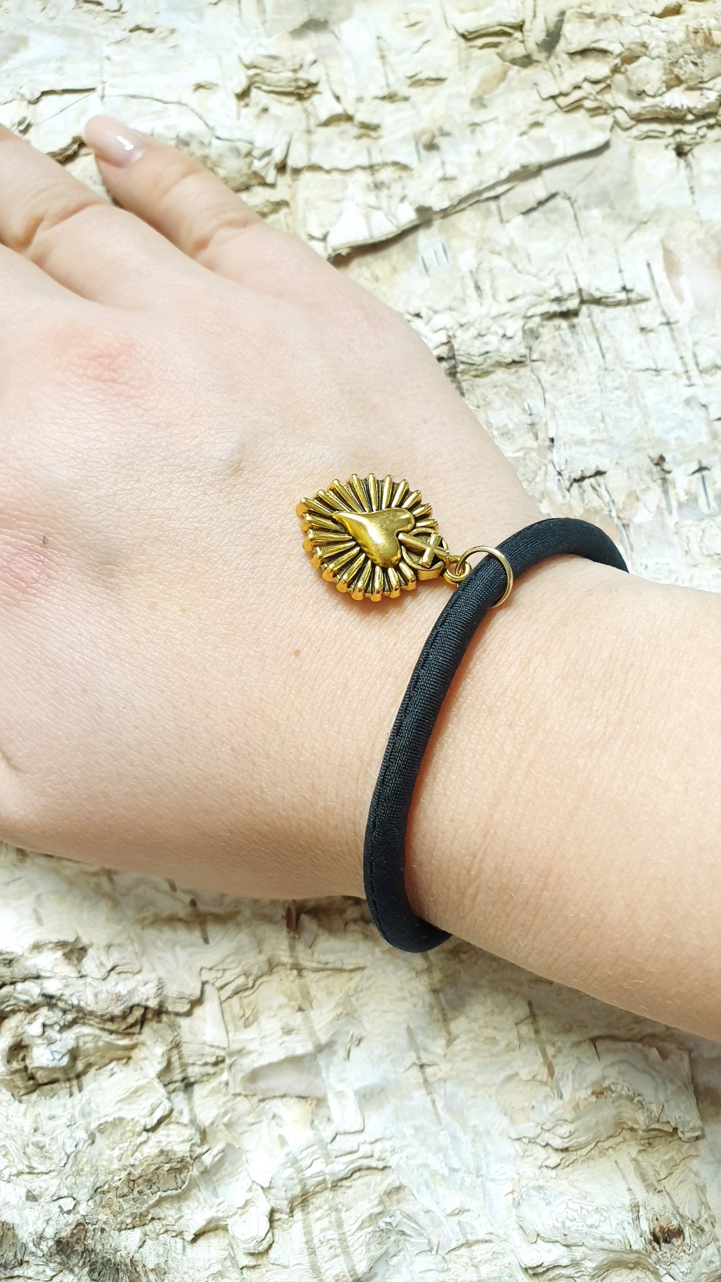 Bracciali in seta con druse e cuore