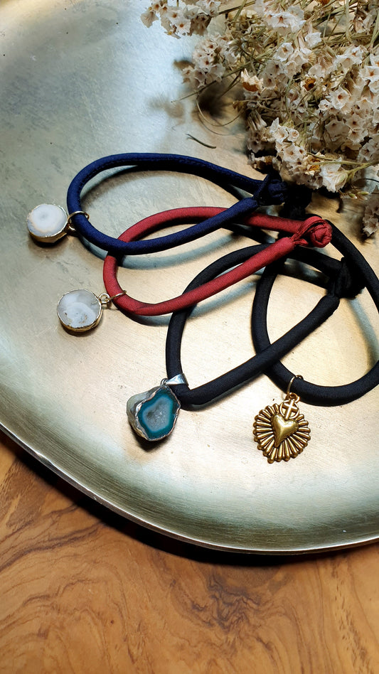 Bracciali in seta con druse e cuore