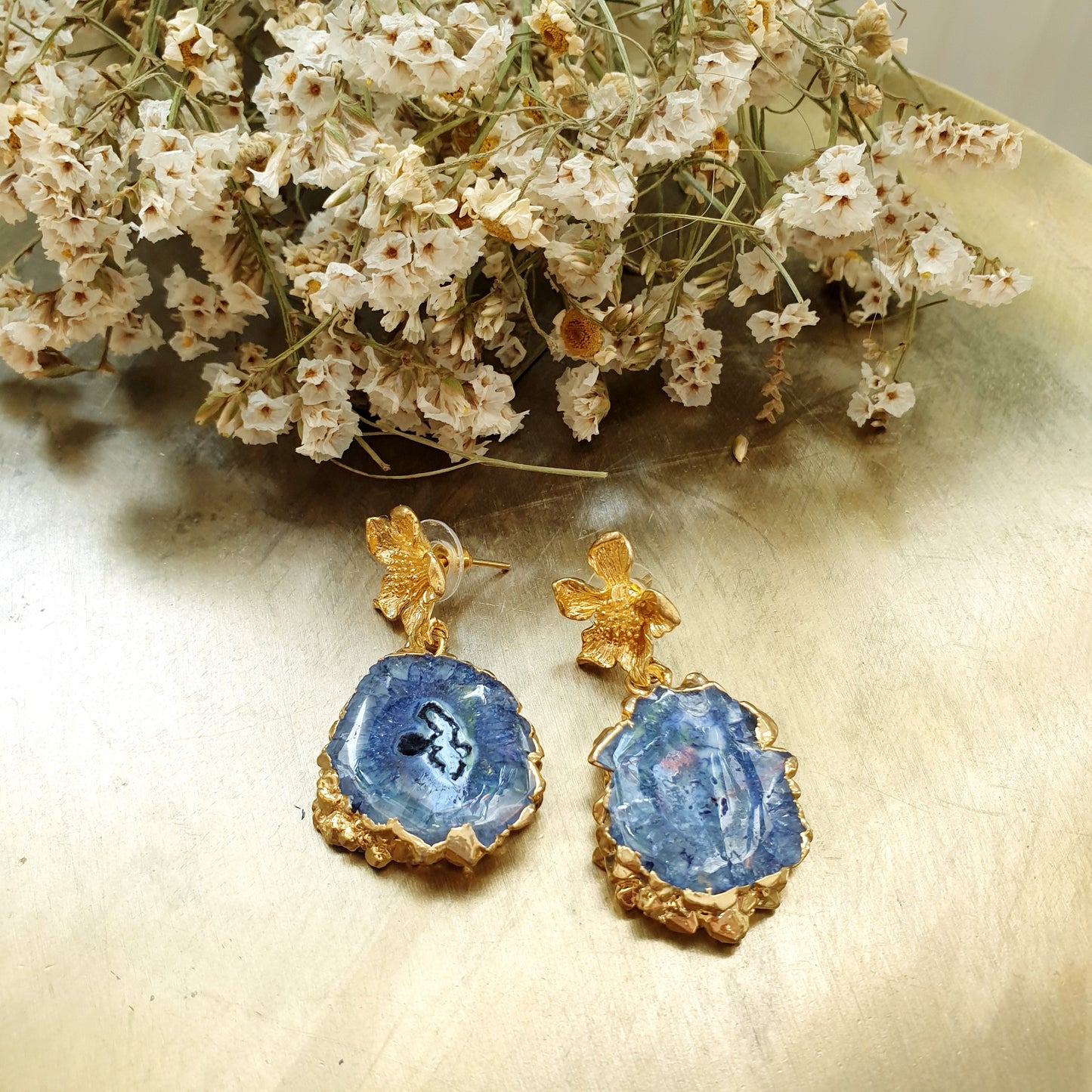 Orecchini in ottone con druse di agata