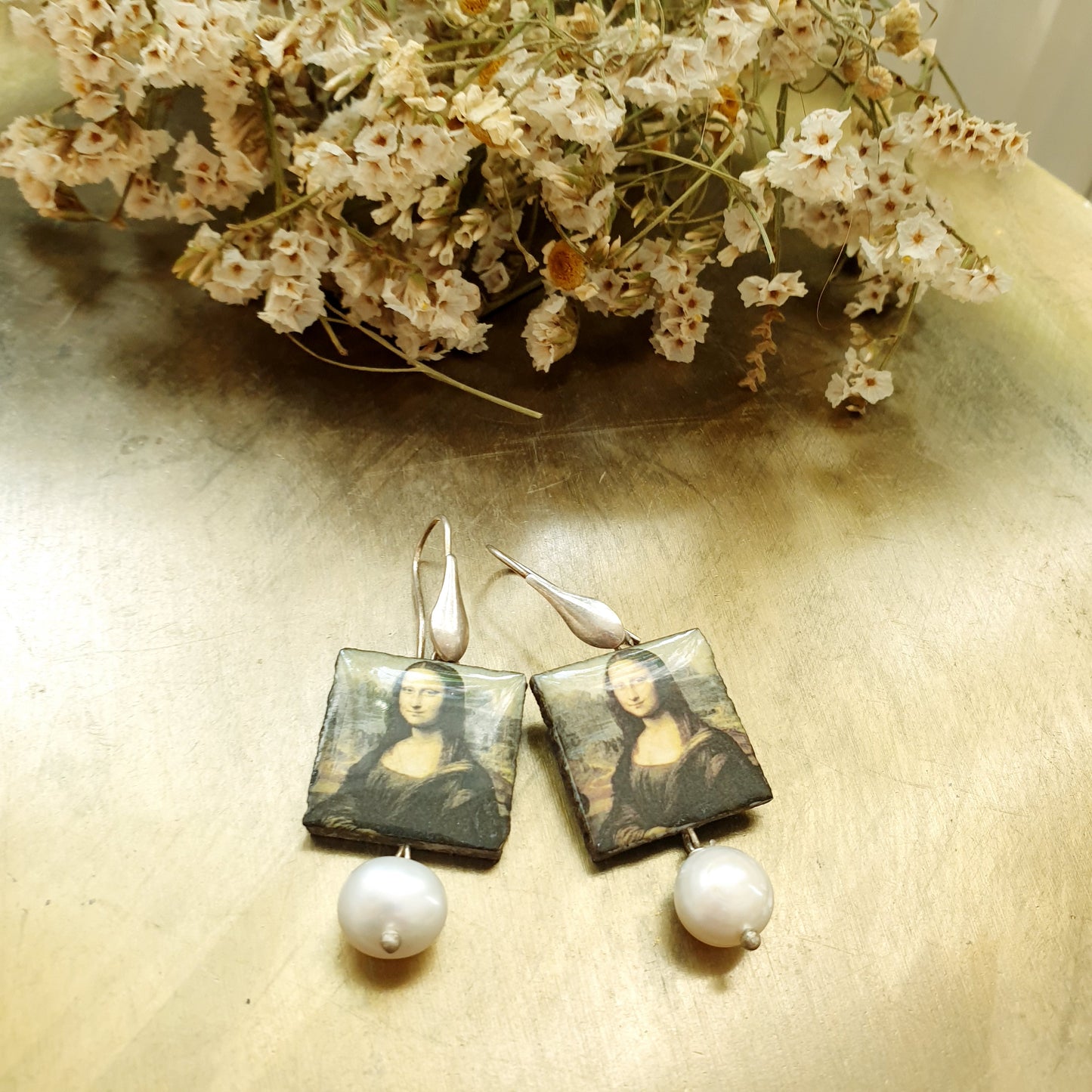 Orecchini in argento con ceramica di Caltagirone e perle di fiume
