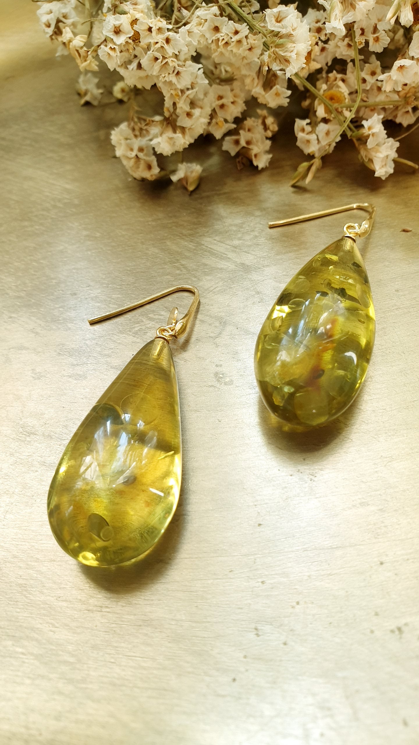 Orecchini in argento e ambra verde
