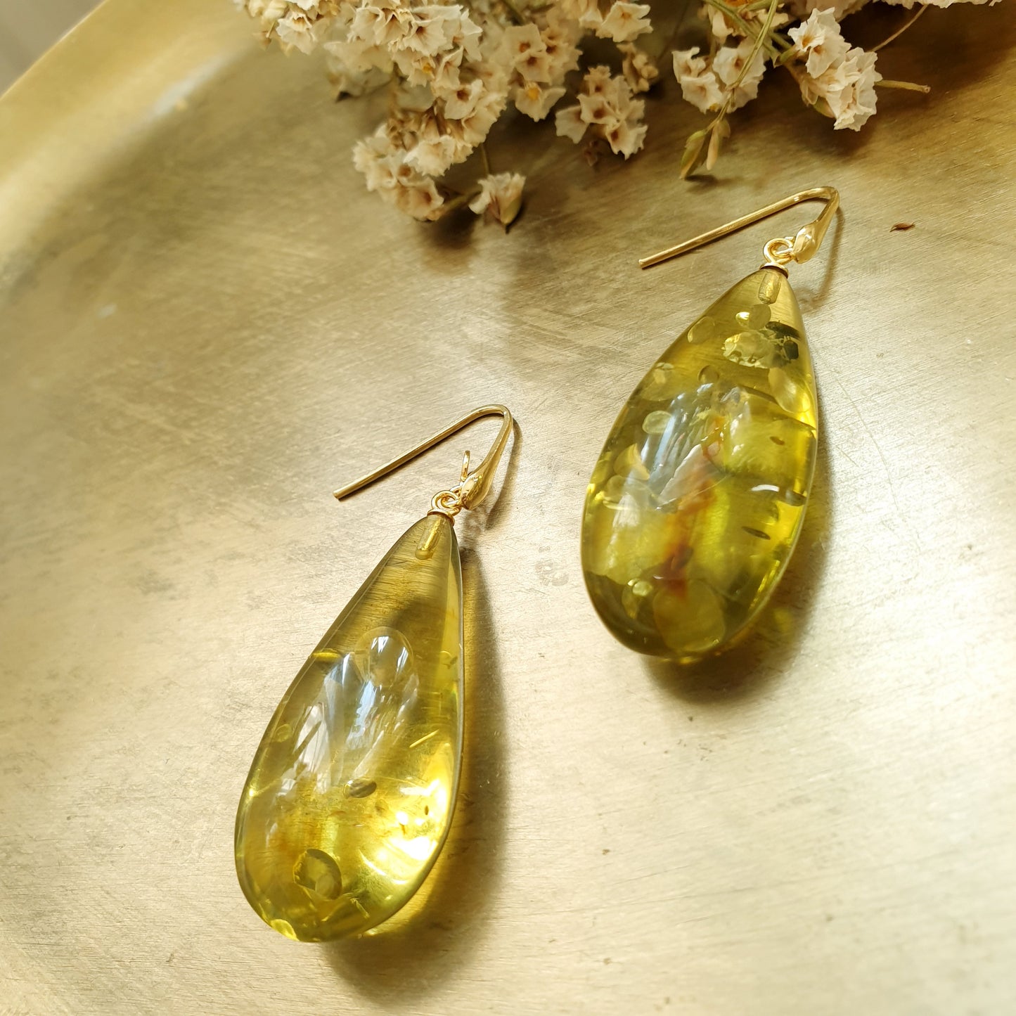 Orecchini in argento e ambra verde