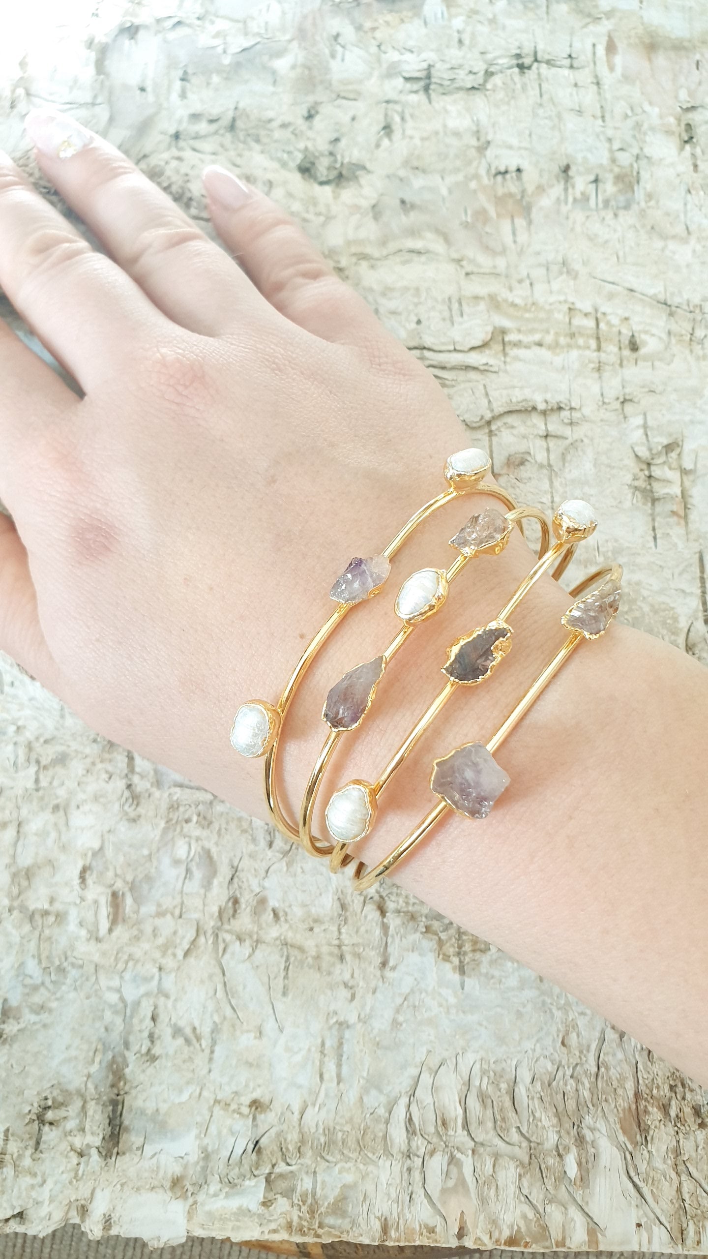 Bracciale in ottone con perle e druse