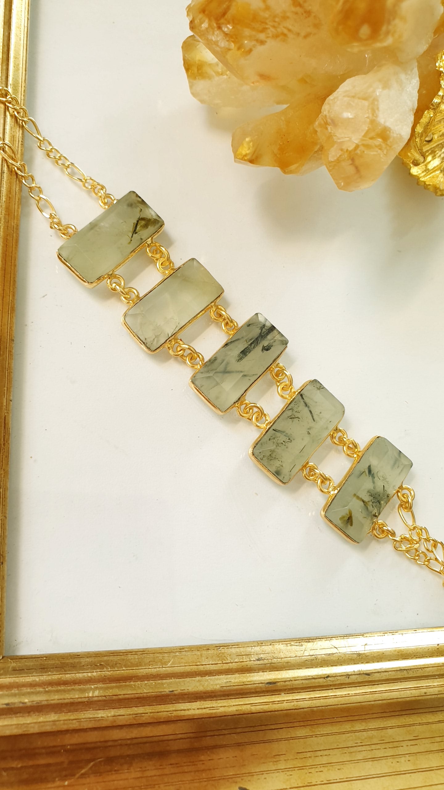 Bracciali in ottone con quarzo rosa e prehnite