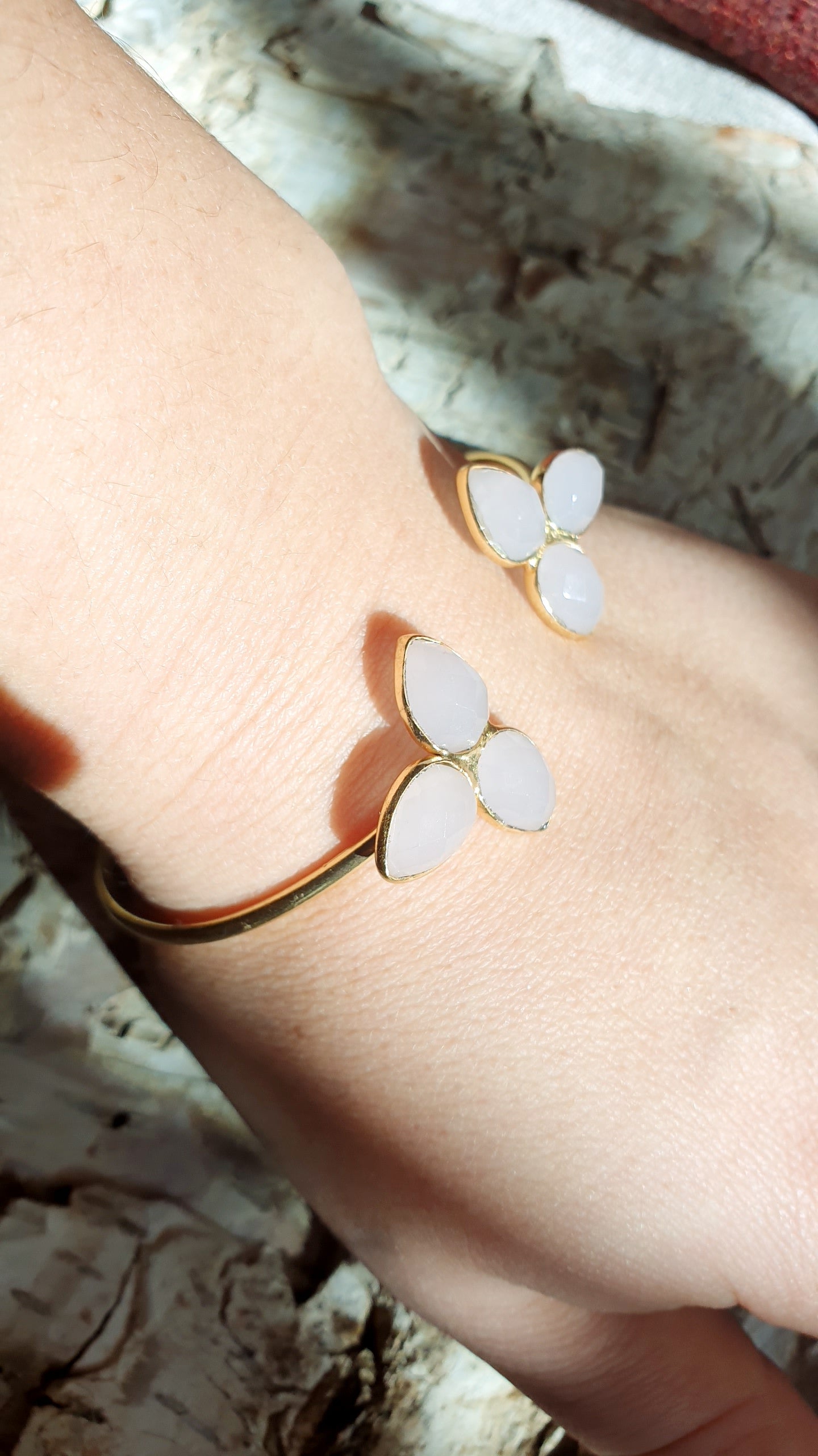 Bracciali in ottone con pietre dure