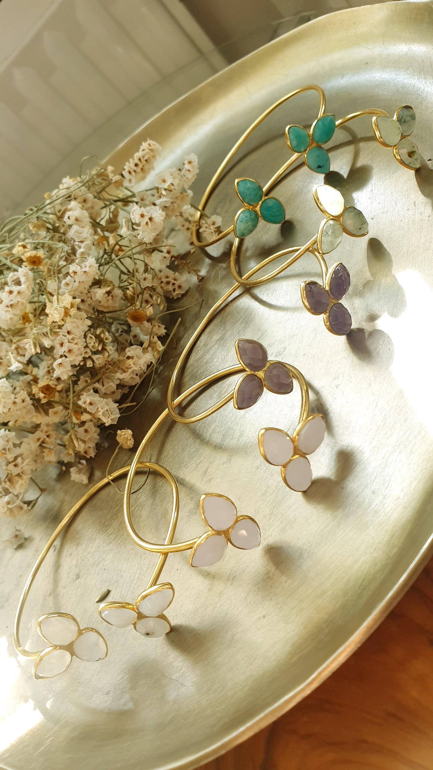 Bracciali in ottone con pietre dure