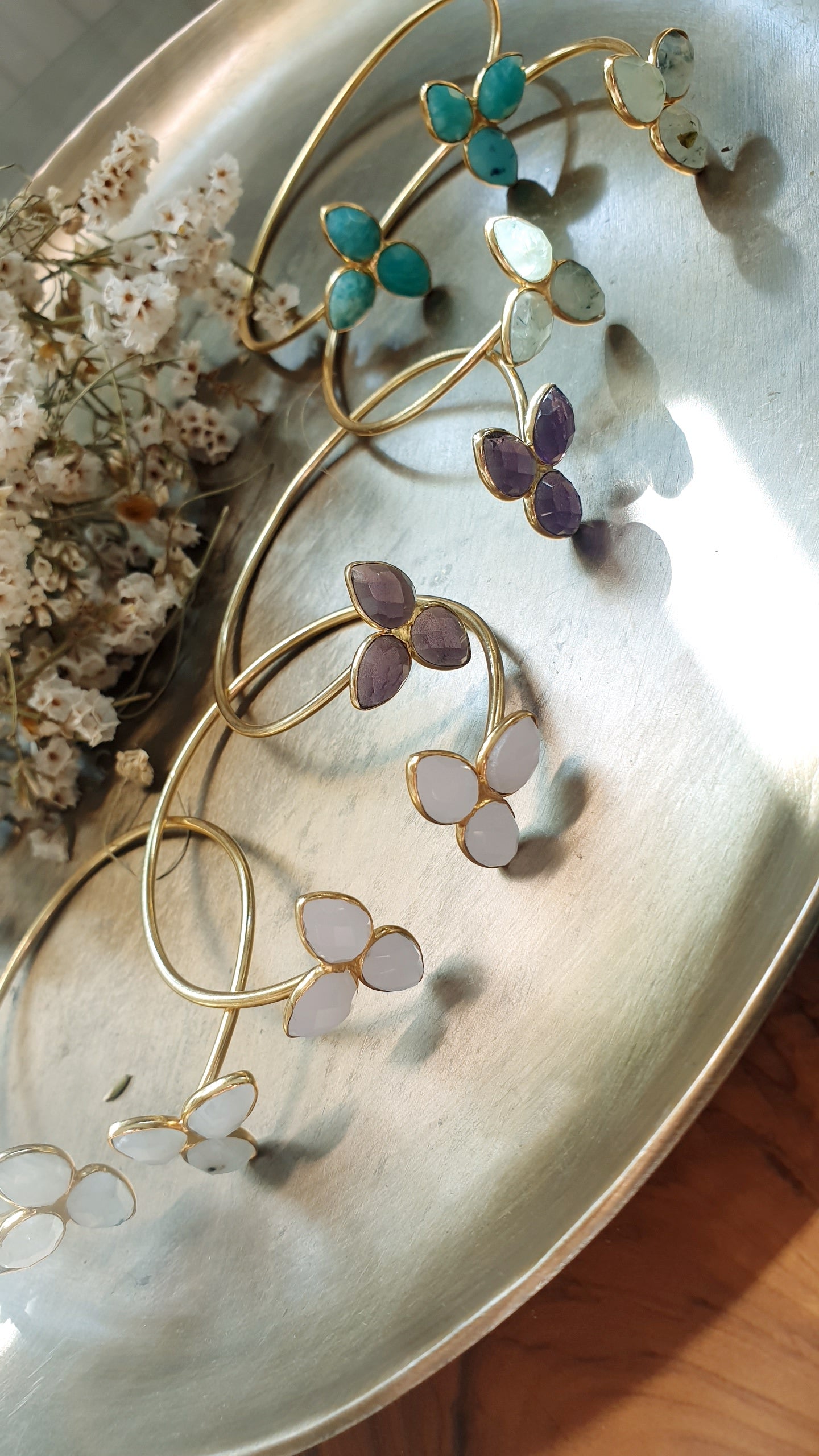 Bracciali in ottone con pietre dure