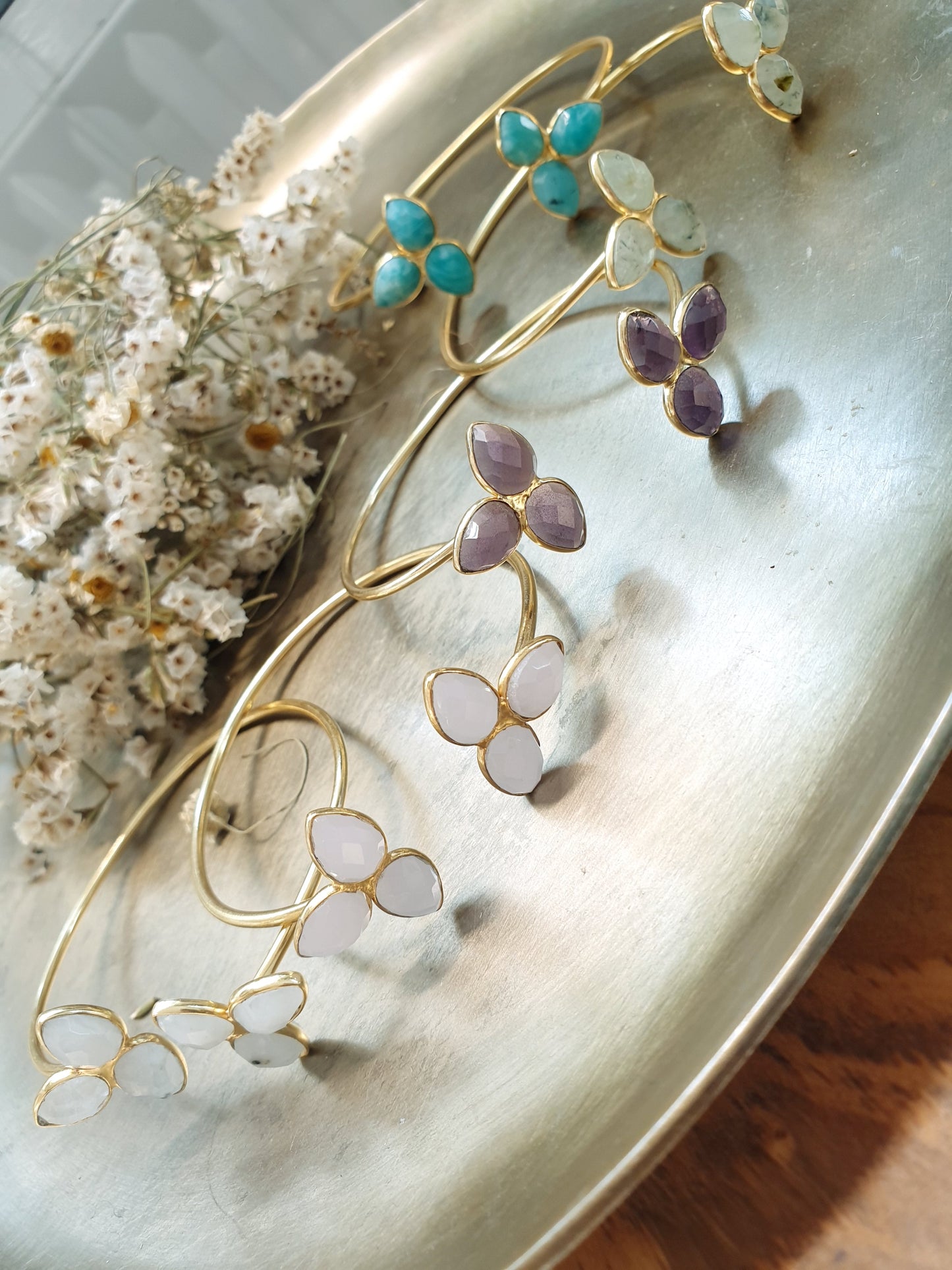 Bracciali in ottone con pietre dure