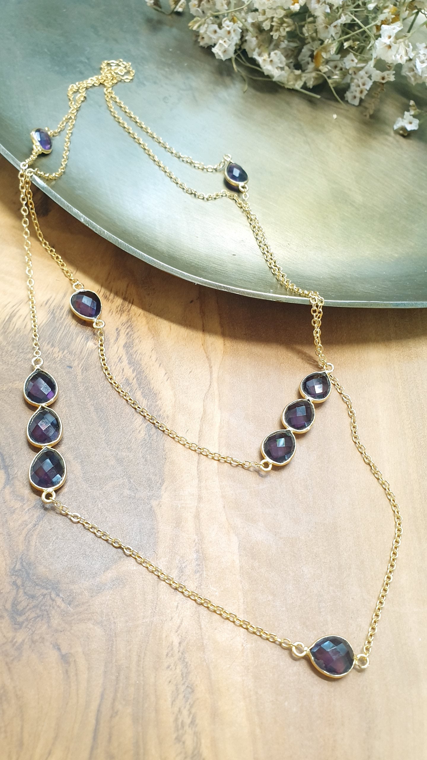 Lunga collana in ottone con ametiste