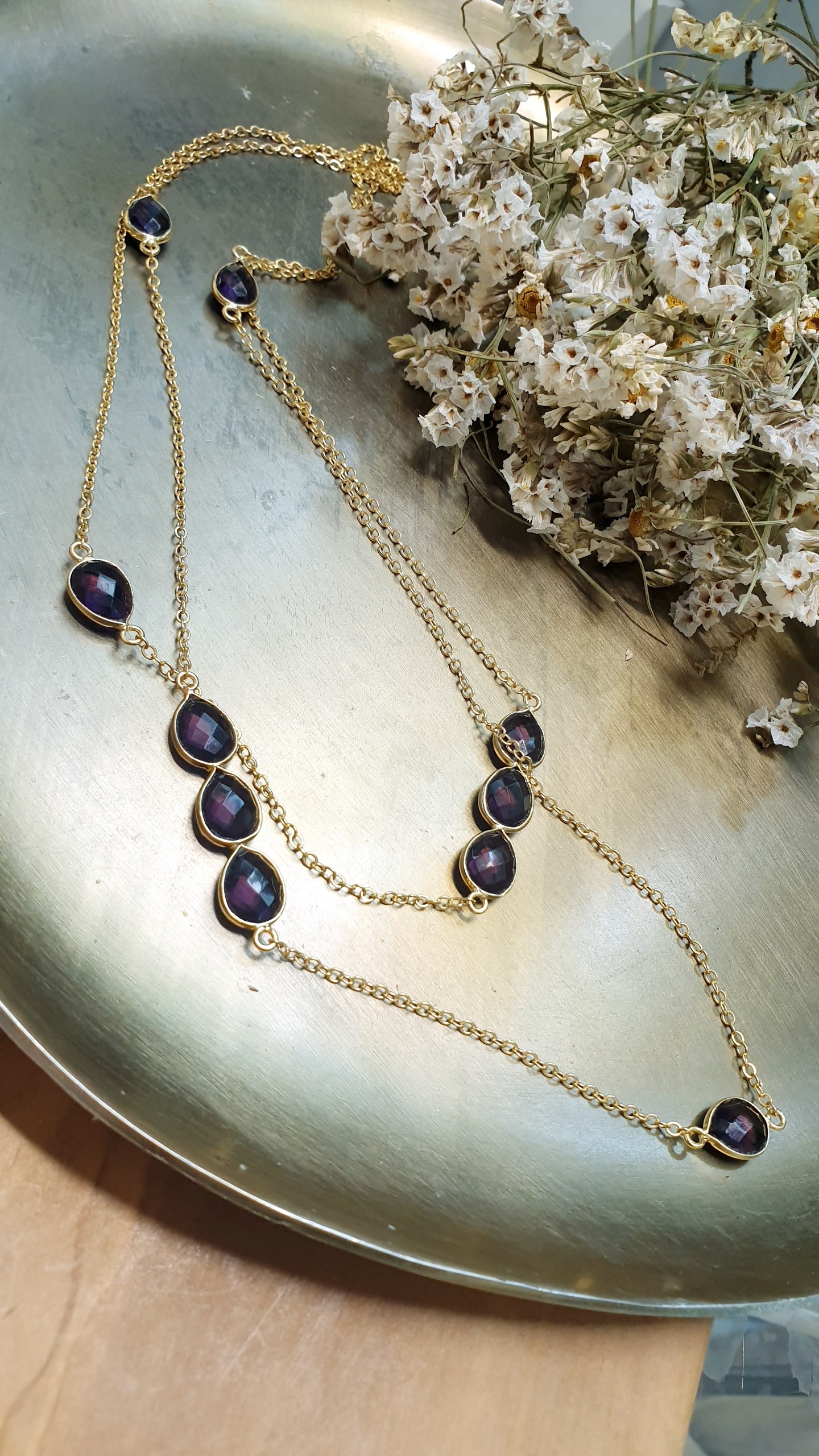 Lunga collana in ottone con ametiste