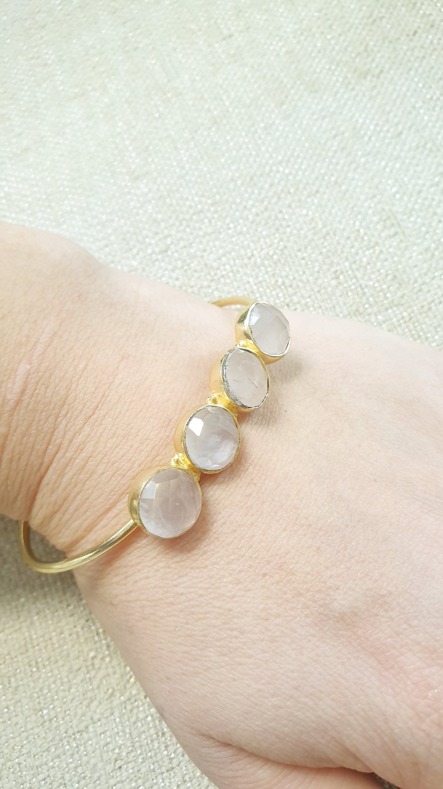 Bracciali in ottone con pietre dure