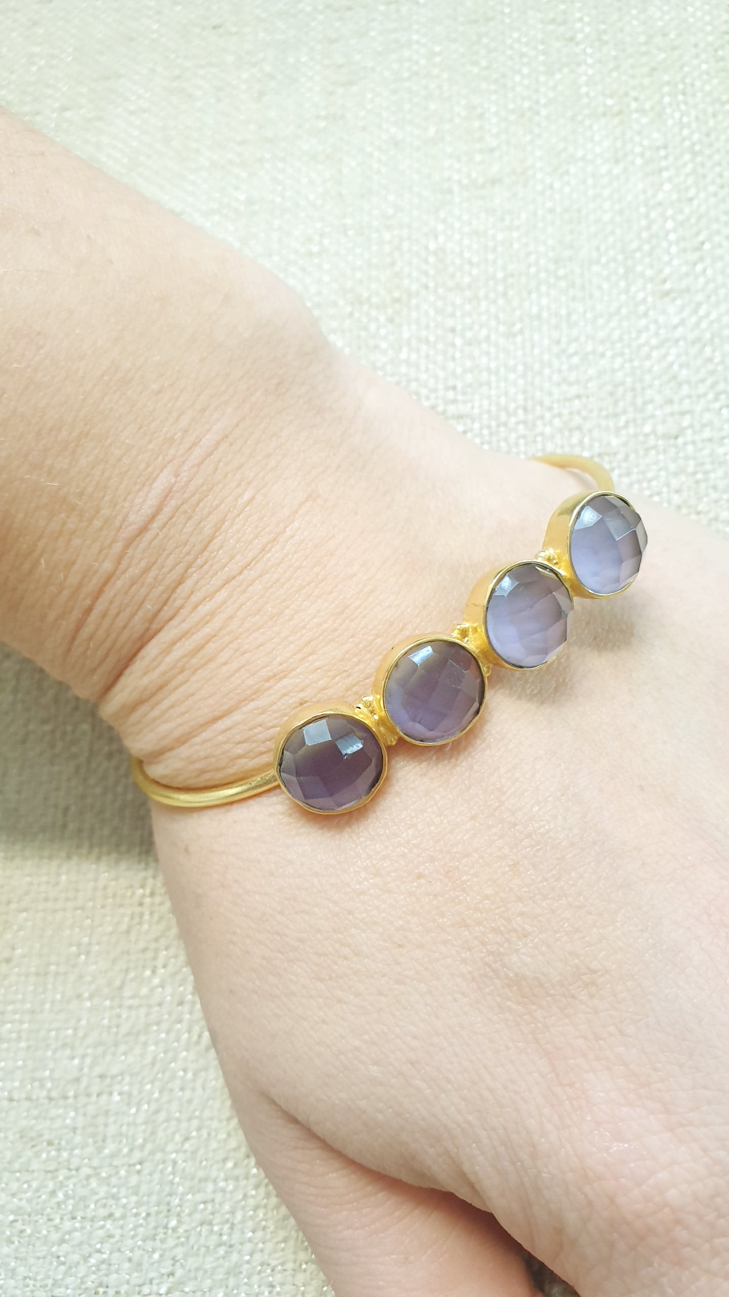 Bracciali in ottone con pietre dure
