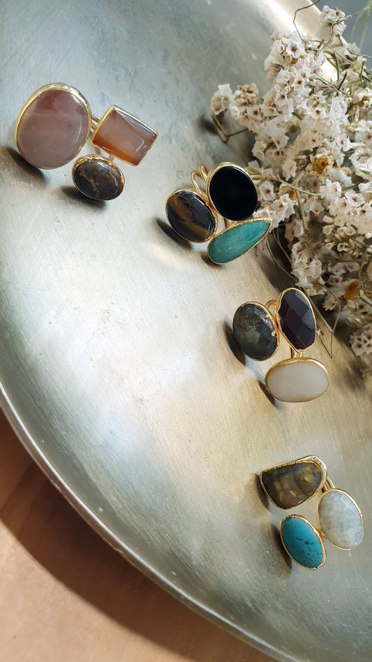 Anelli di ottone con pietre dure