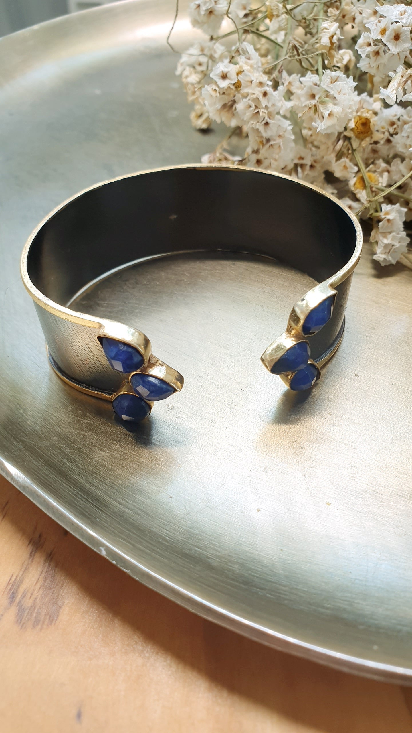 Bracciale a fascia  in ottone brunito e lapis
