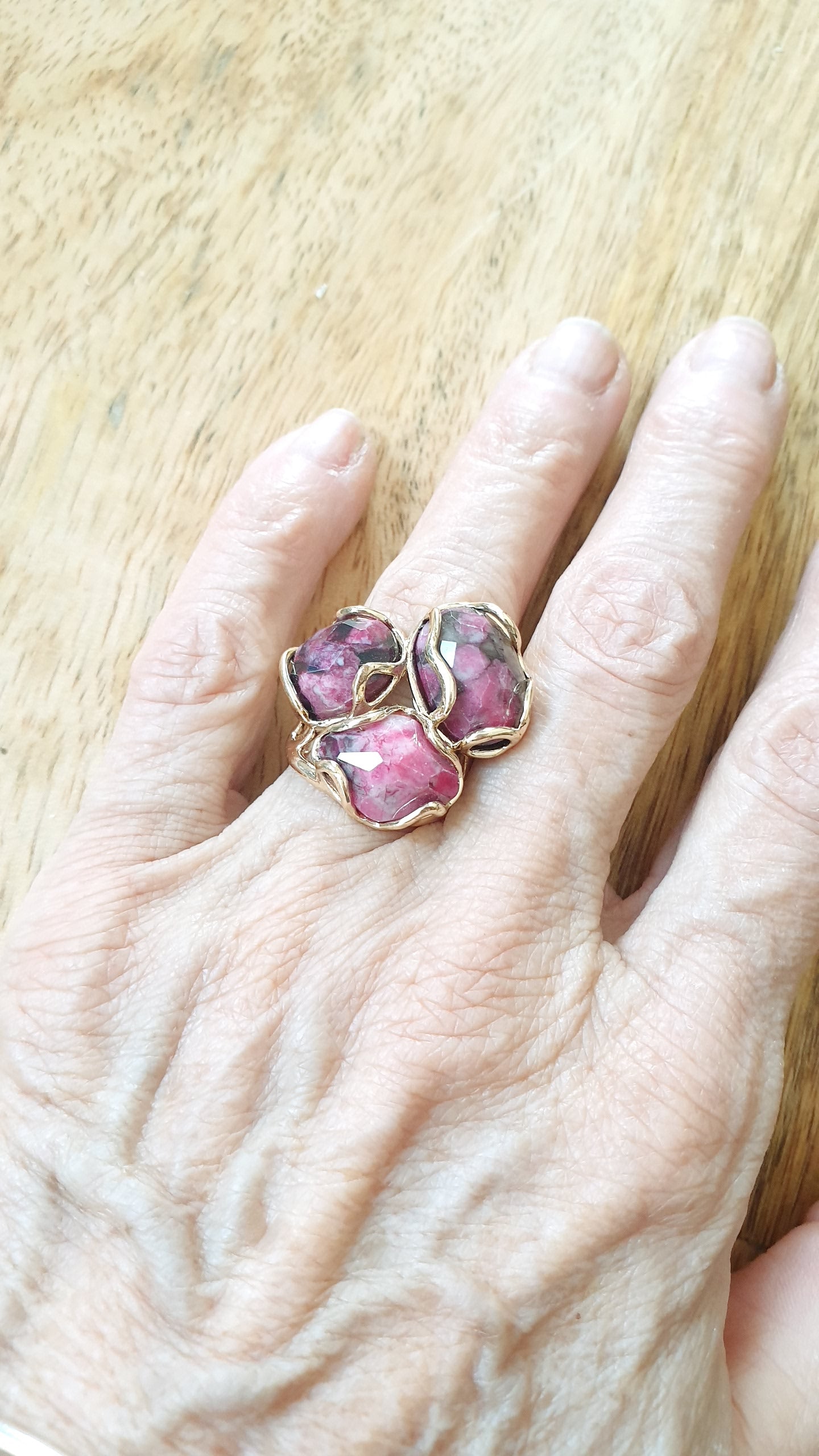 Anello in bronzo con rodonite