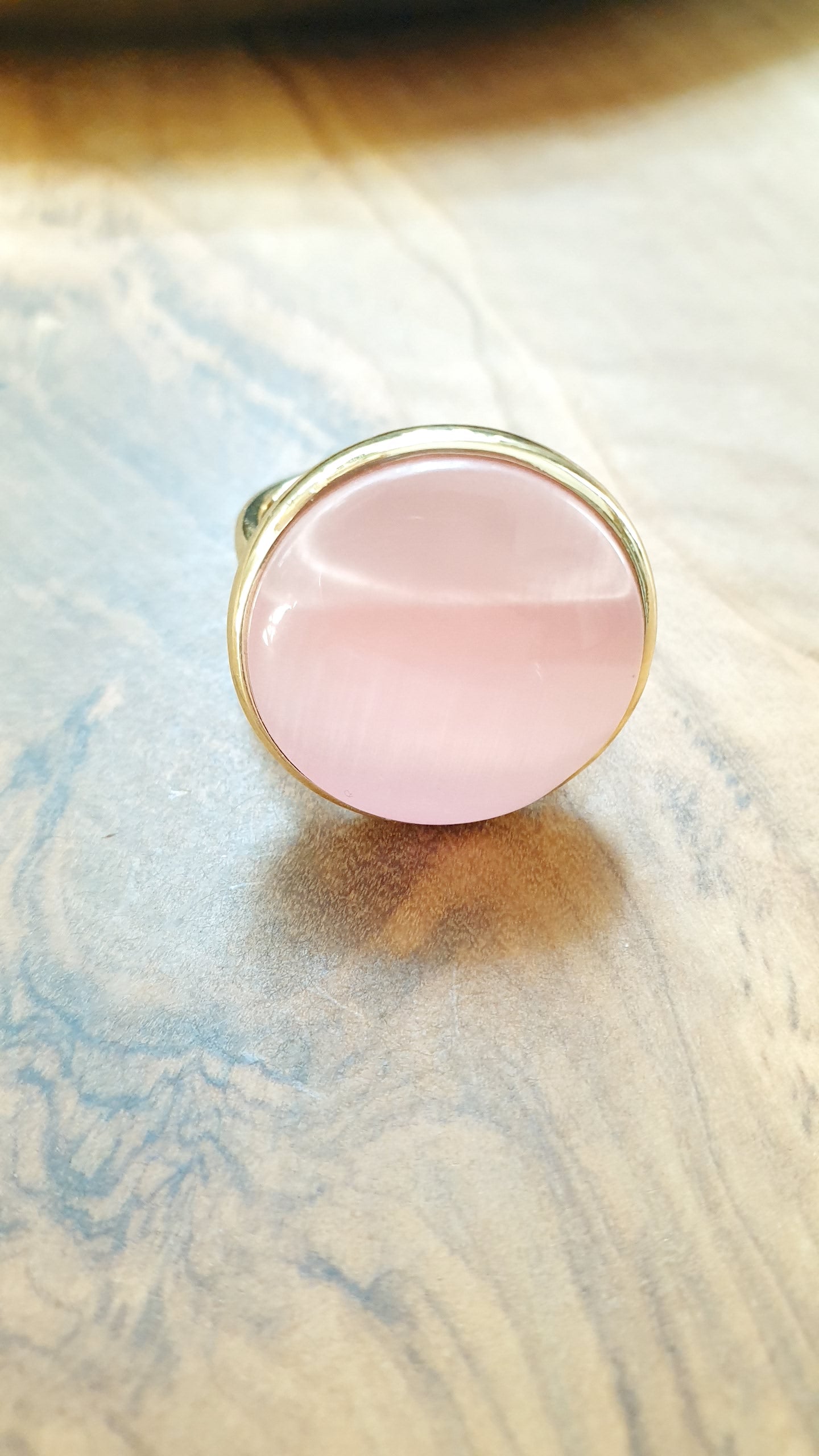 Anello in ottone con occhio di gatto