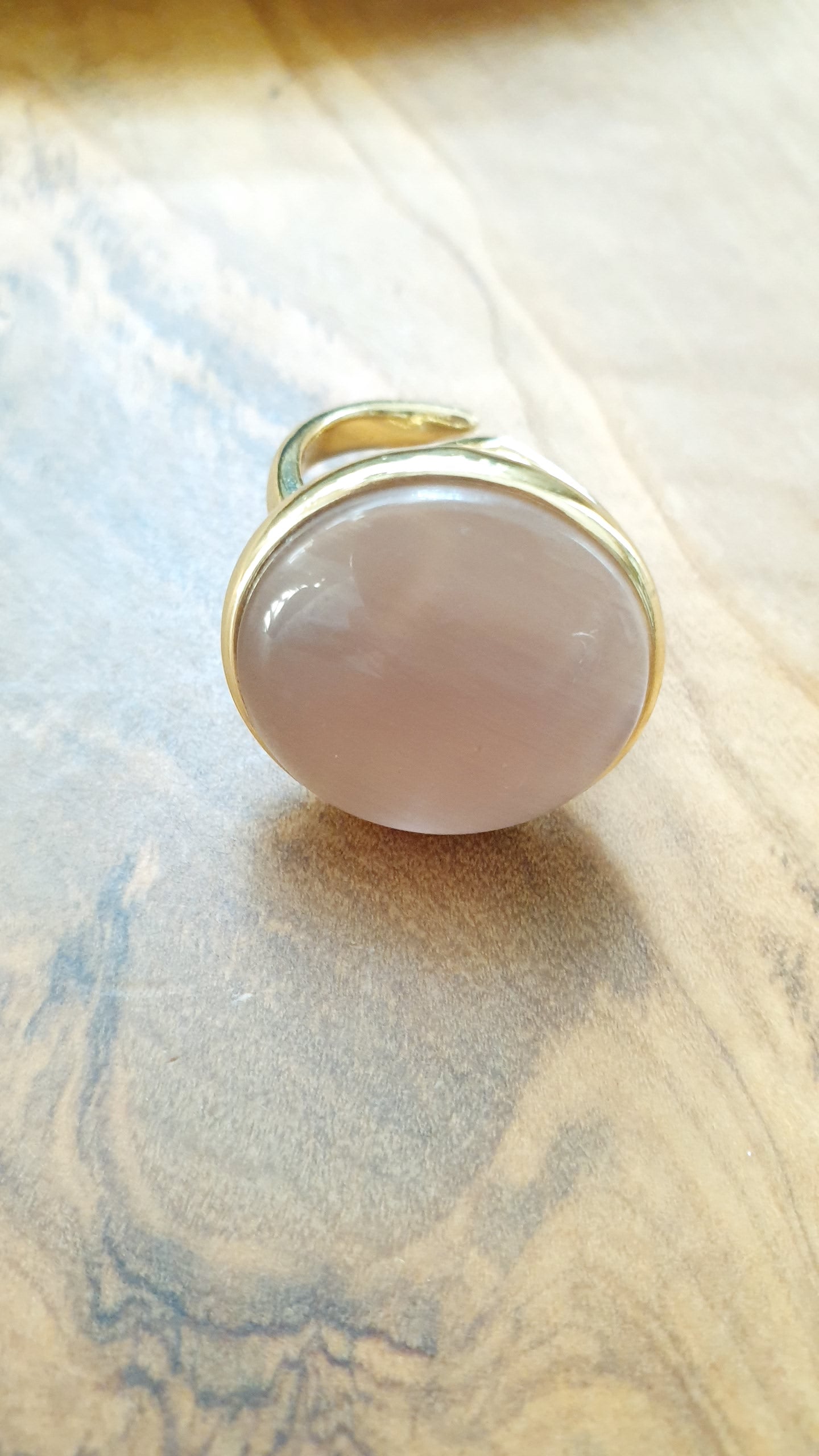 Anello in ottone con pietra