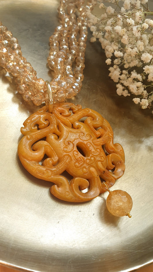 Girocollo con cristalli e giada