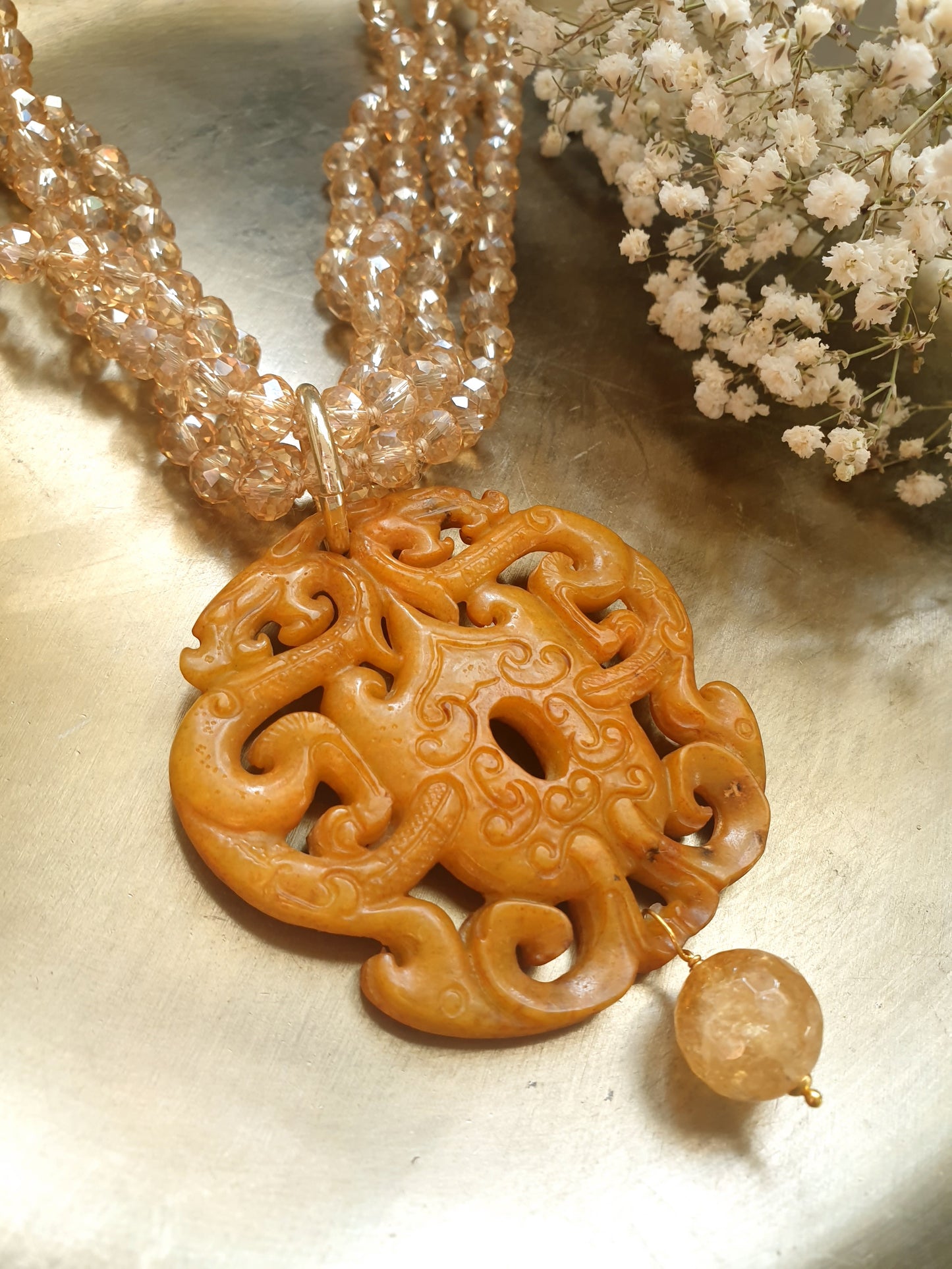 Girocollo con cristalli e giada