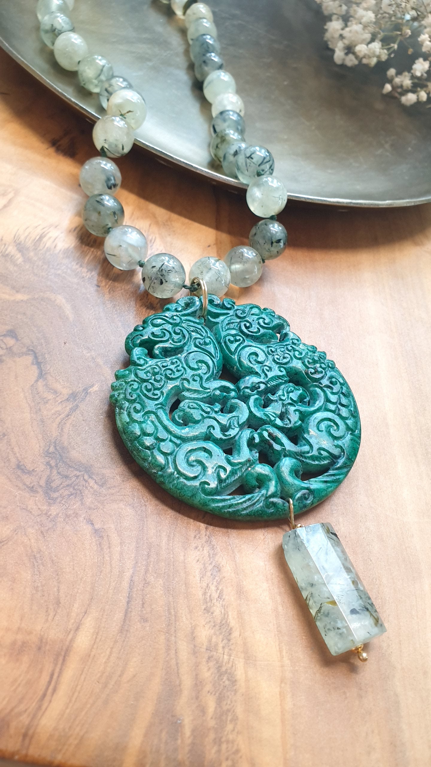 Collana in argento con prehnite e giada