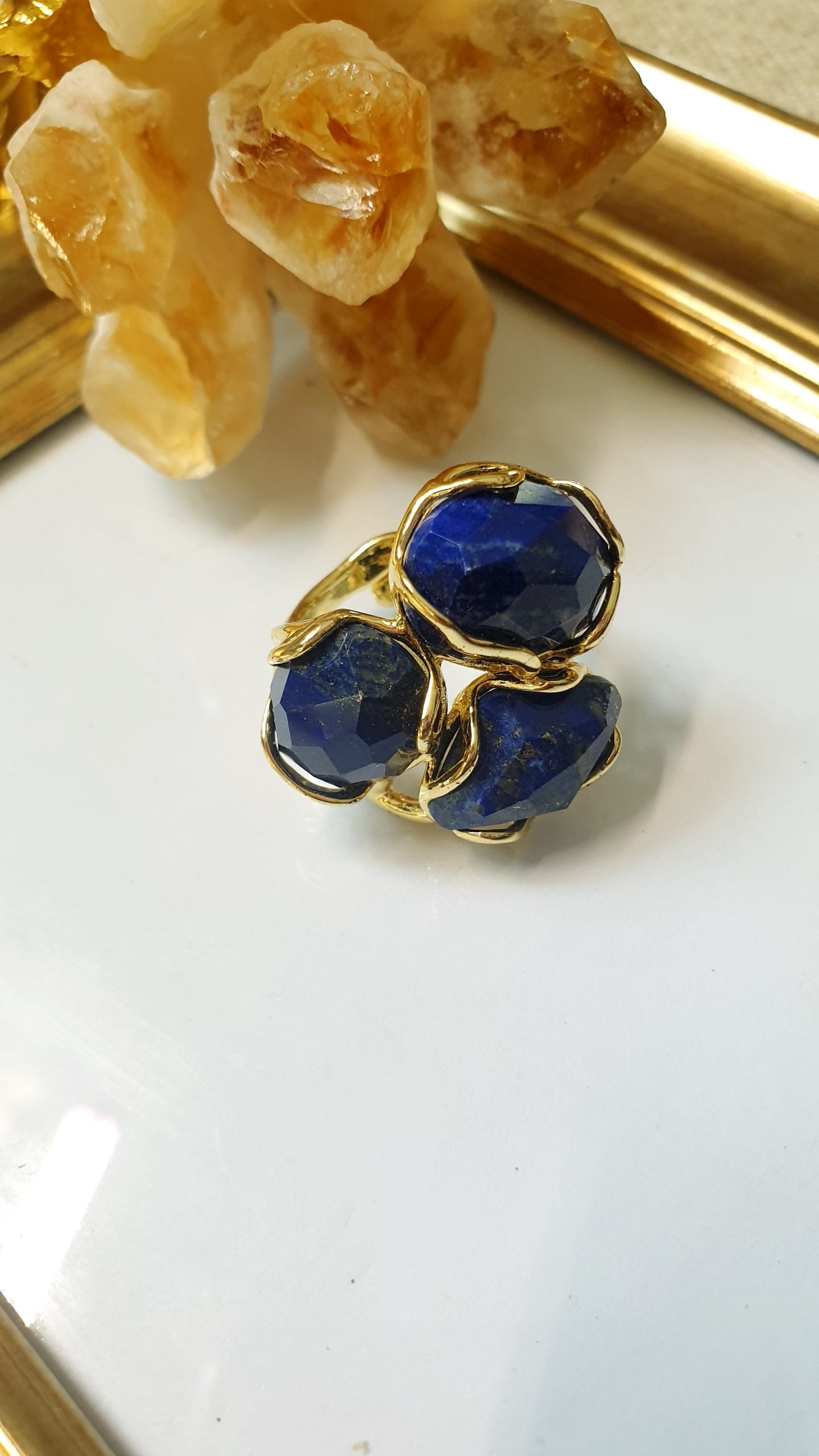 Anello in bronzo con lapislazzuli