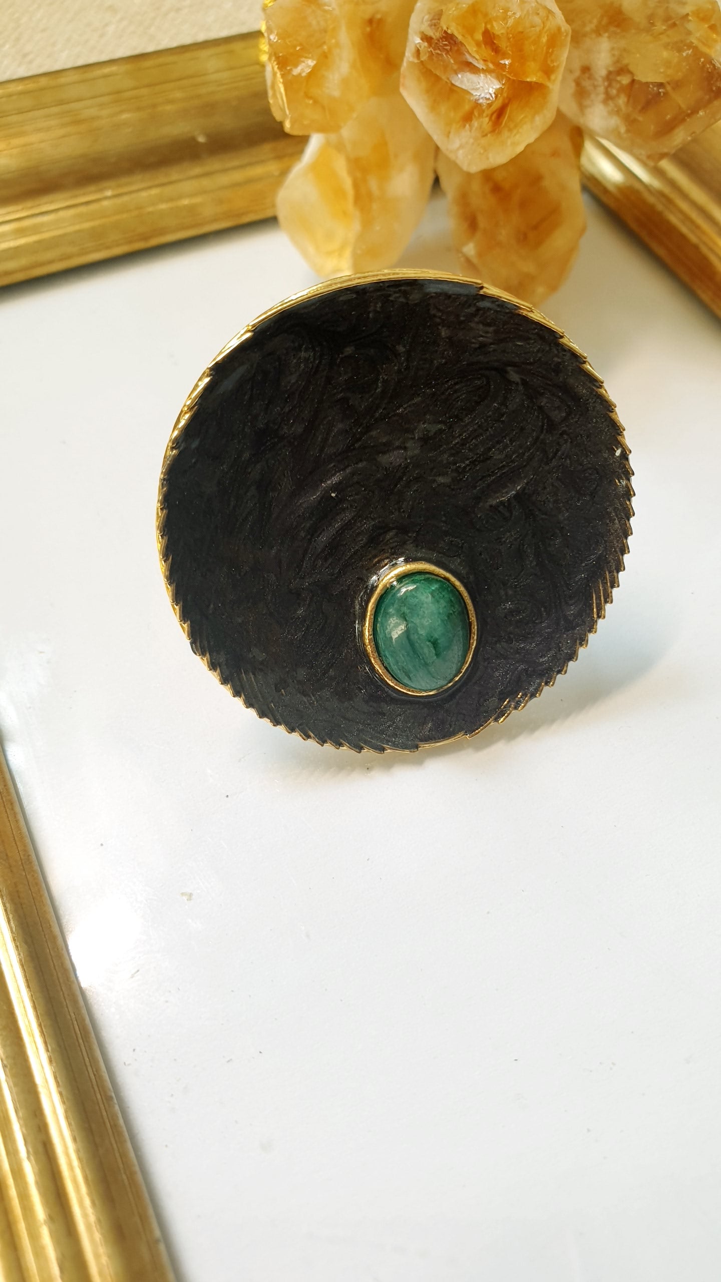 Grande anello in ottone regolabile