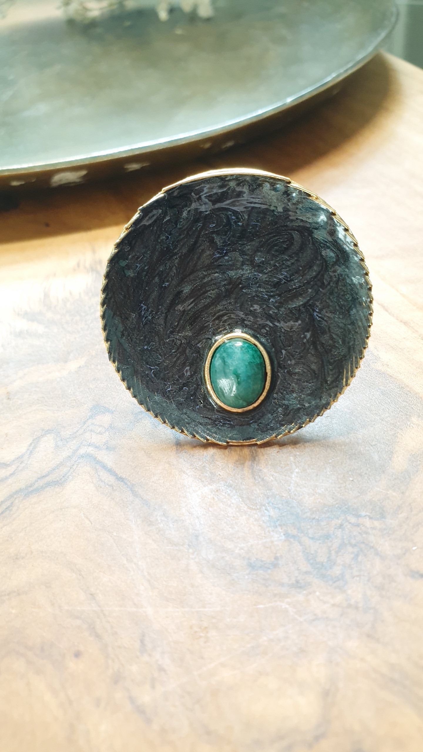 Grande anello in ottone regolabile