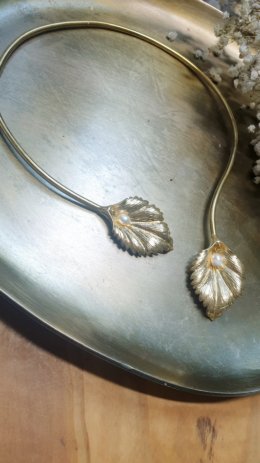 Girocollo in ottone con perle di fiume