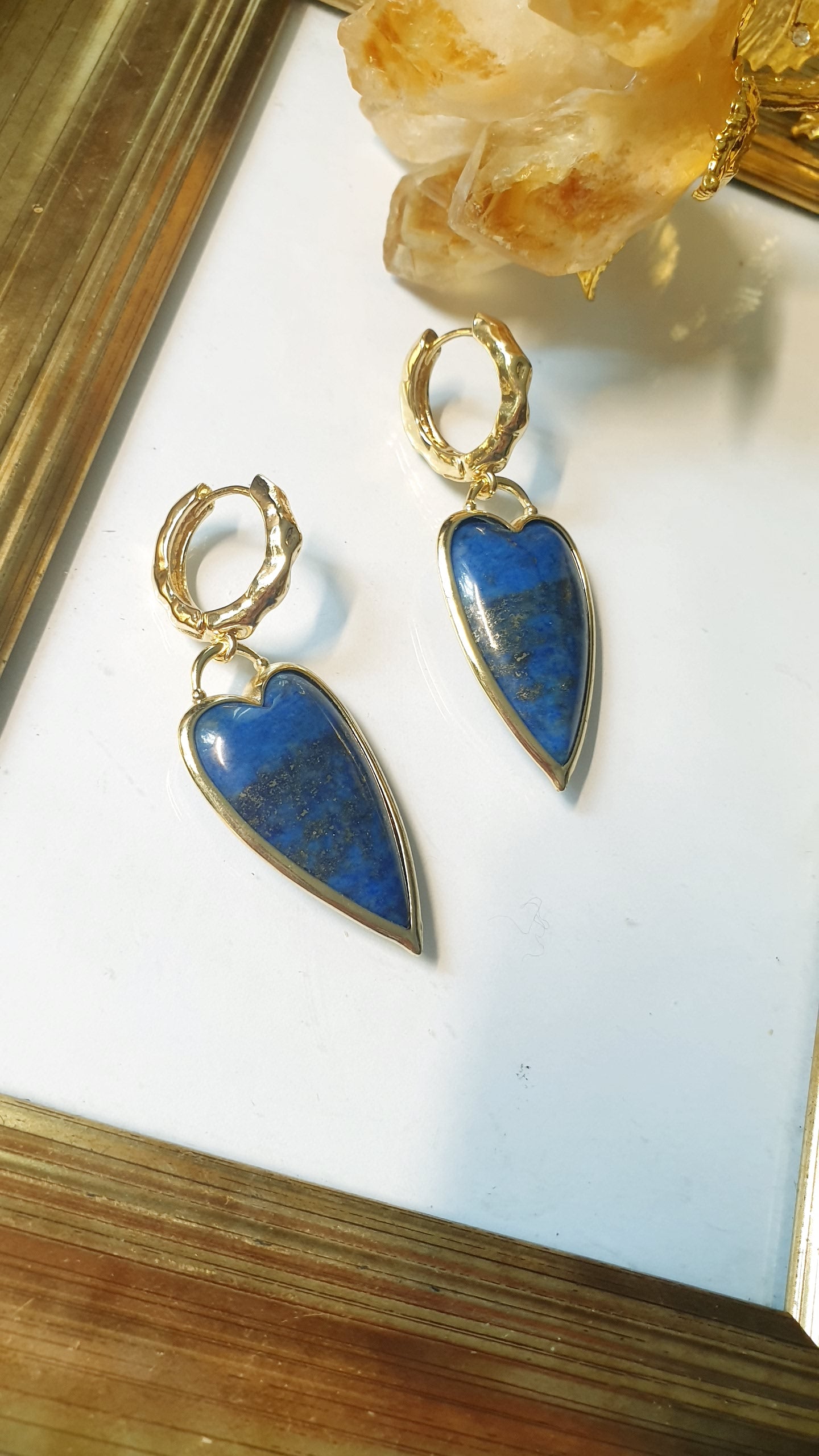 Orecchini in bronzo con lapislazzuli