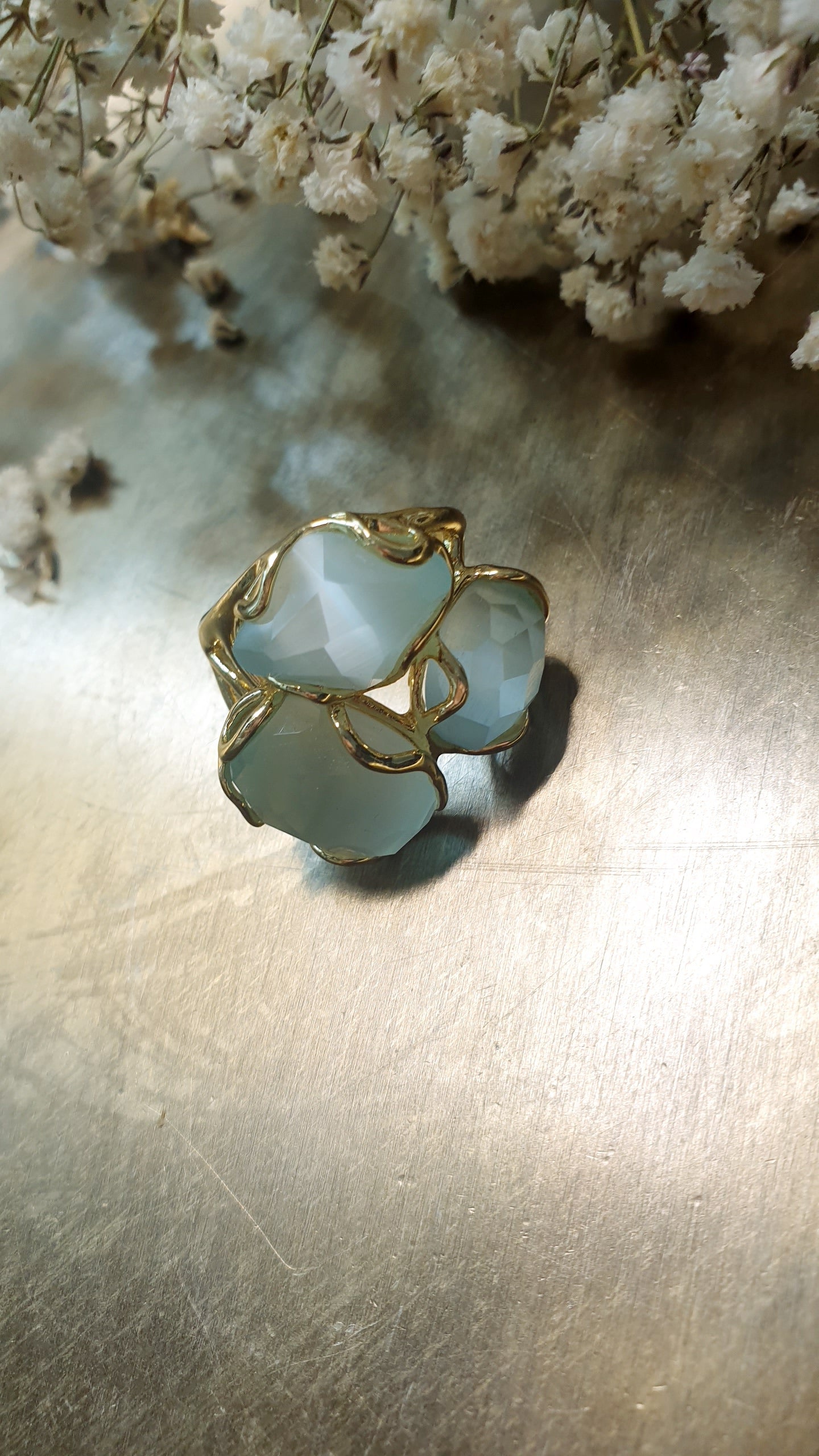 Anello in bronzo con occhio di gatto