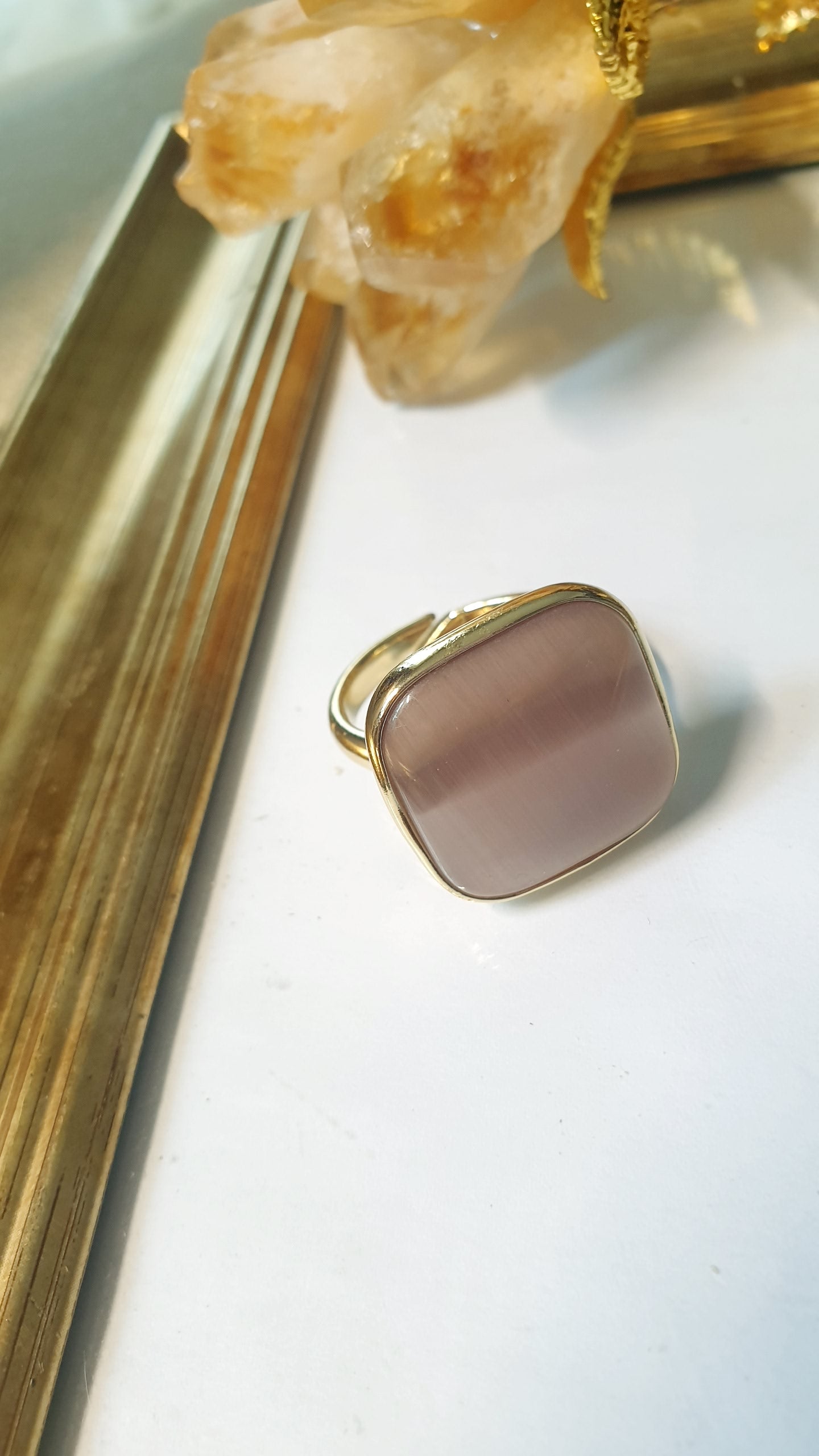 Anello in ottone con occhio di gatto
