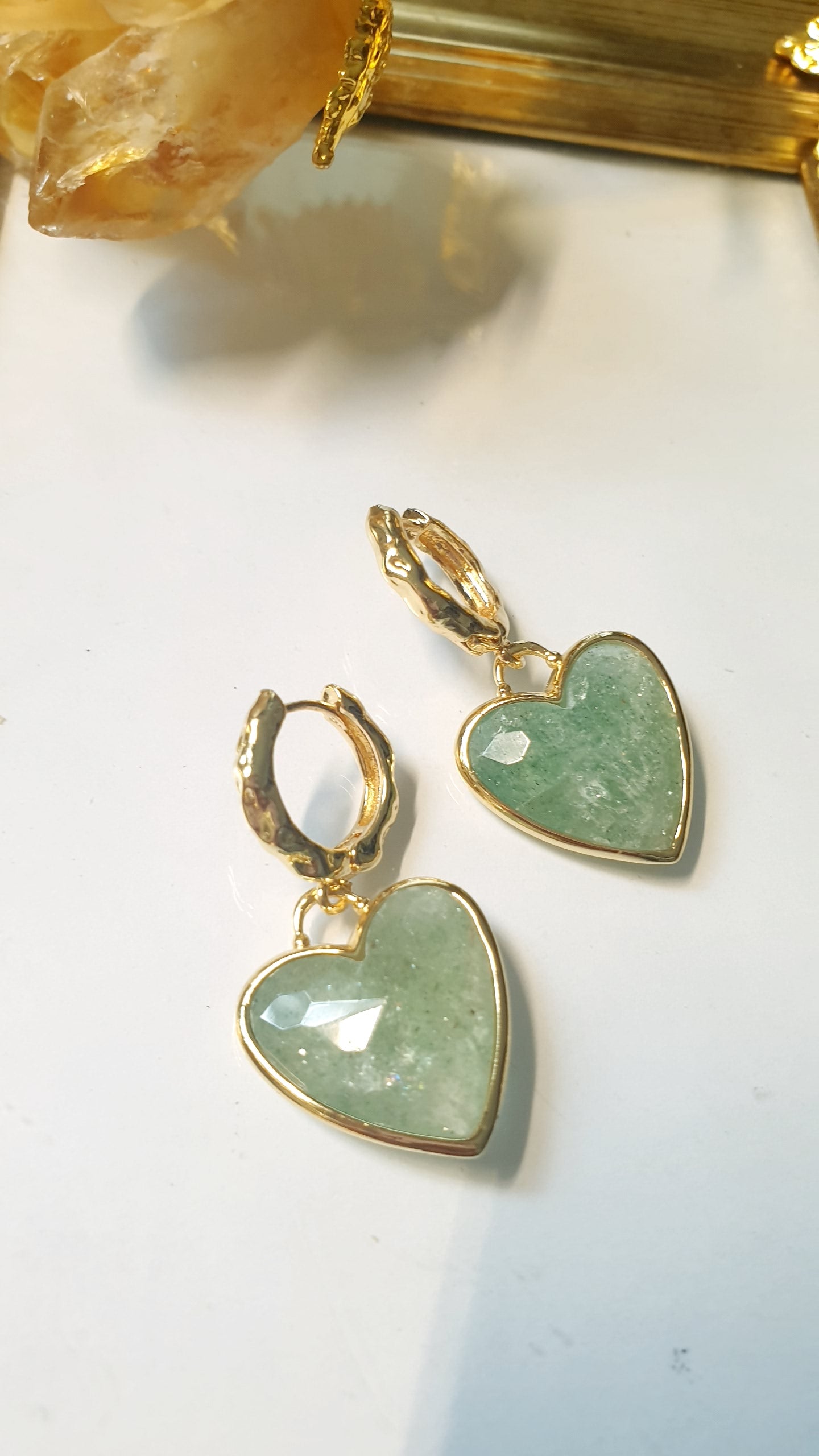 Orecchini in bronzo con cuore di avventurina