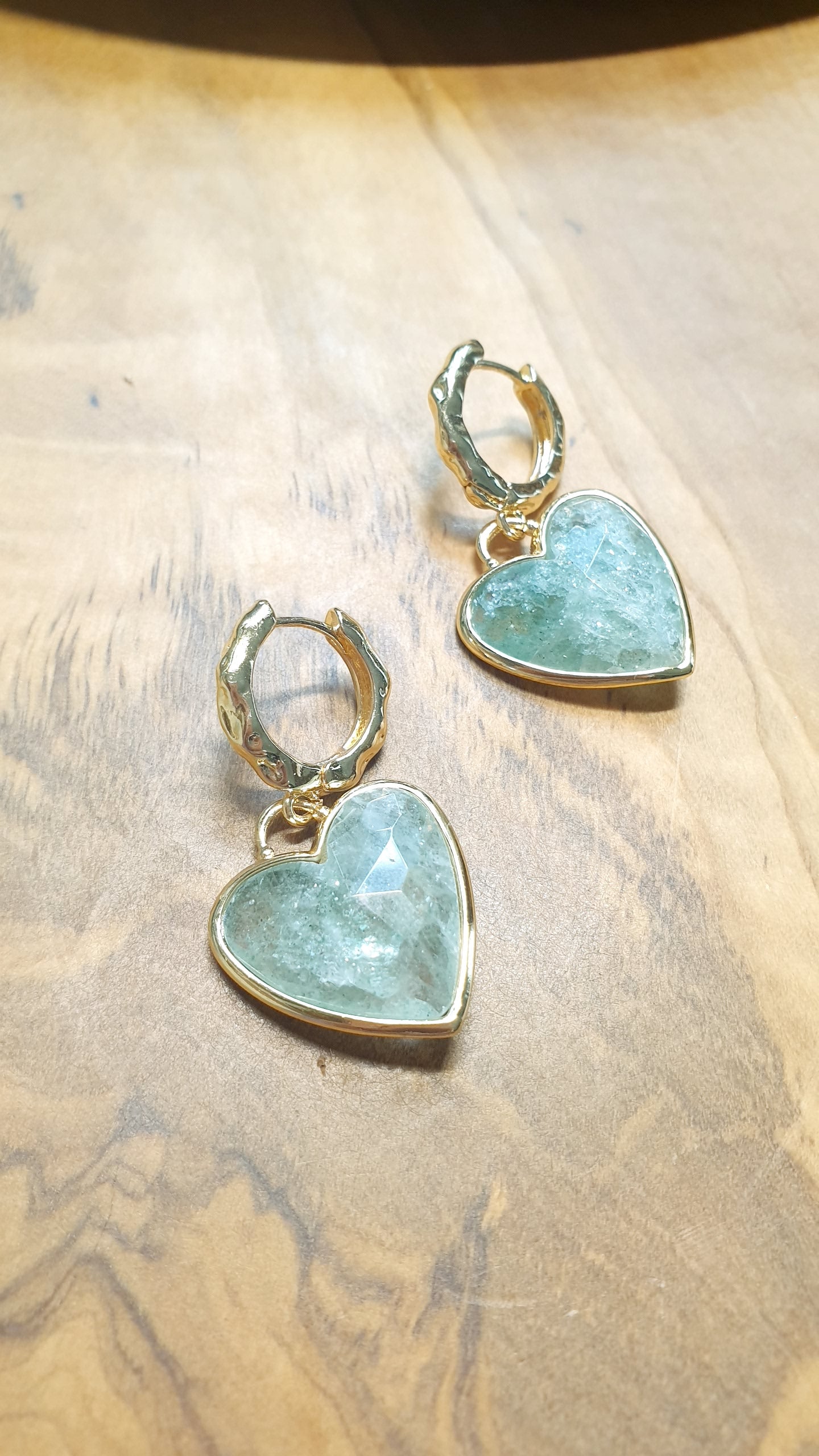 Orecchini in bronzo con cuore di avventurina