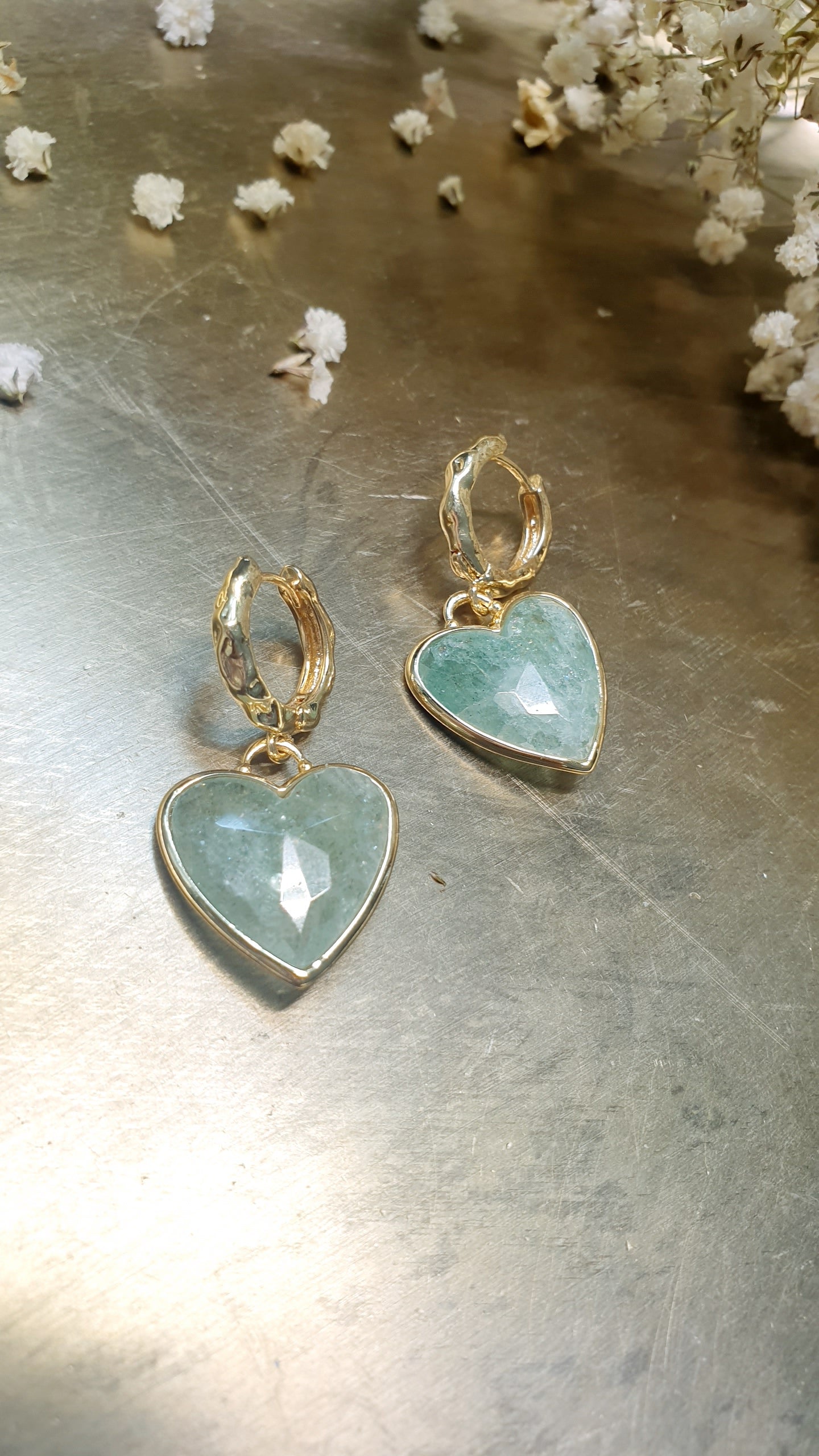 Orecchini in bronzo con cuore di avventurina