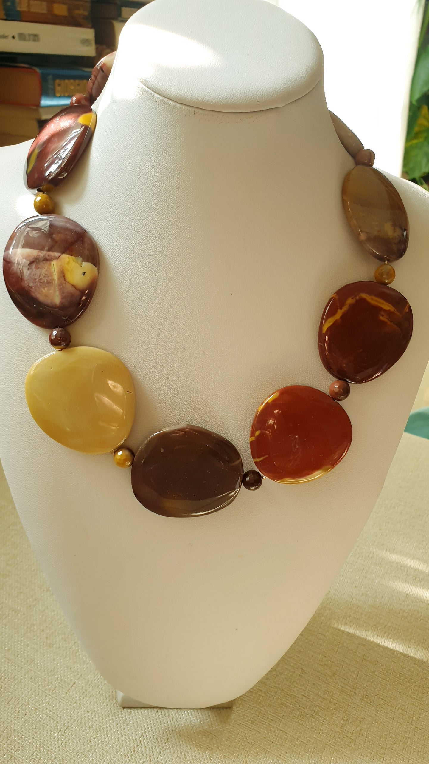 Girocollo in argento con mokaite.