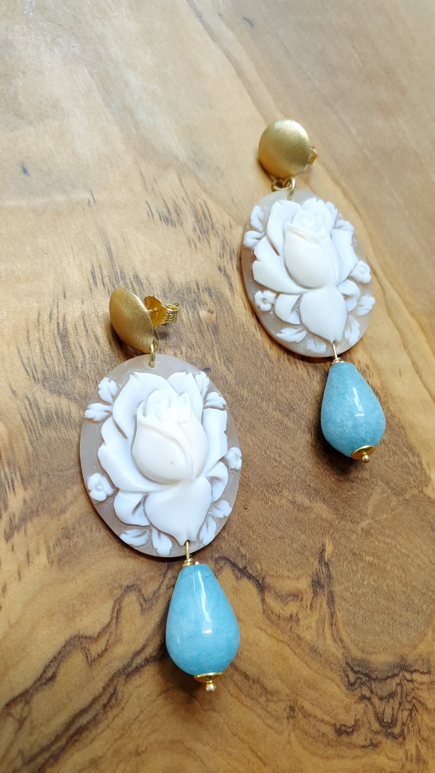 Orecchini  in argento  con cammeo e angelite
