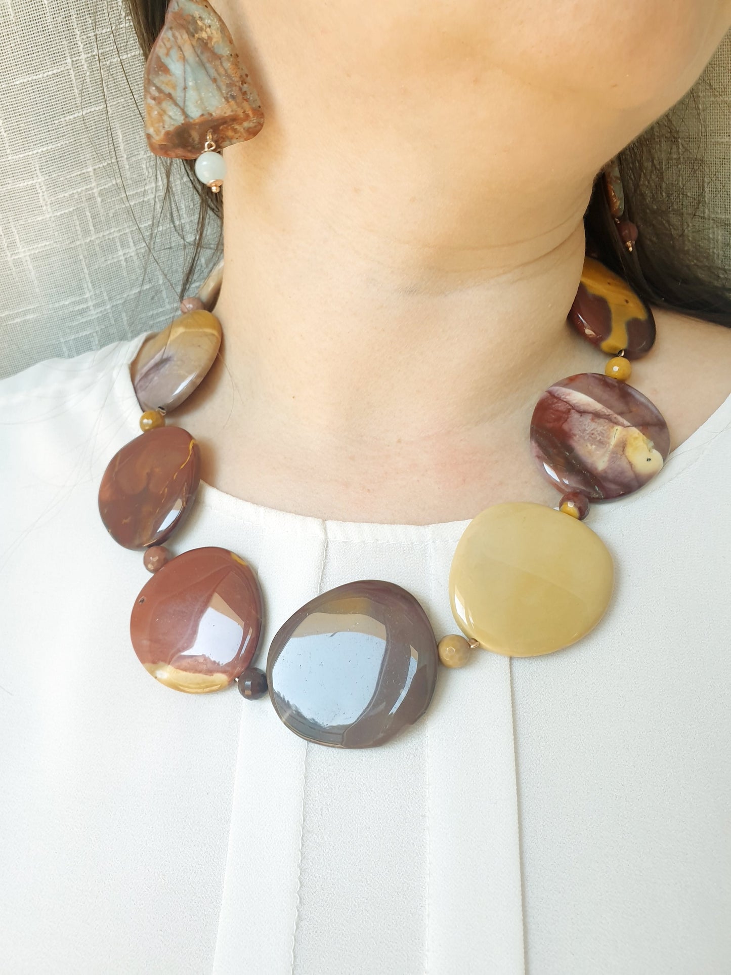 Girocollo in argento con mokaite.