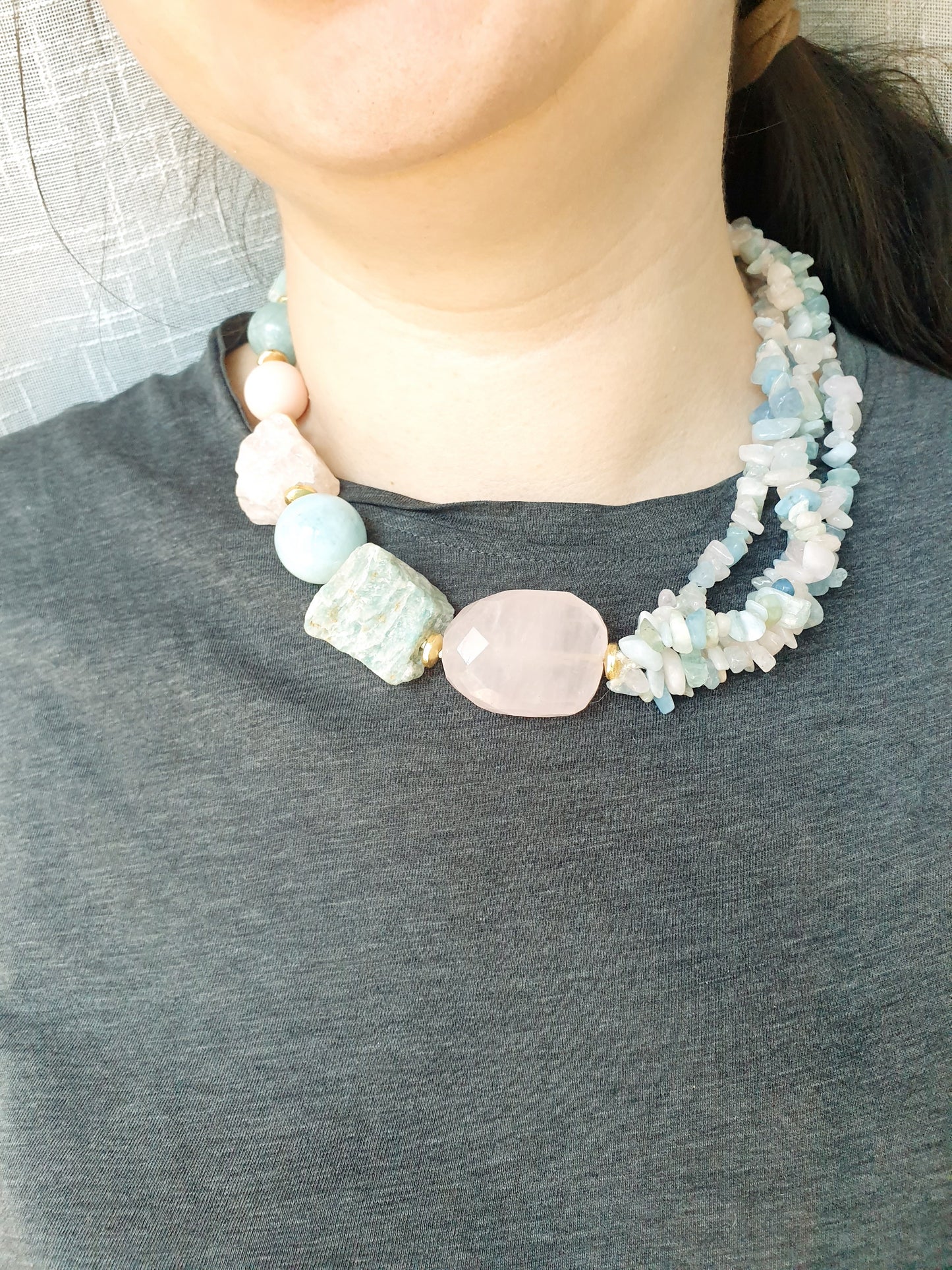 Girocollo con acquamarina, quarzo rosa,  morganite, amazzonite