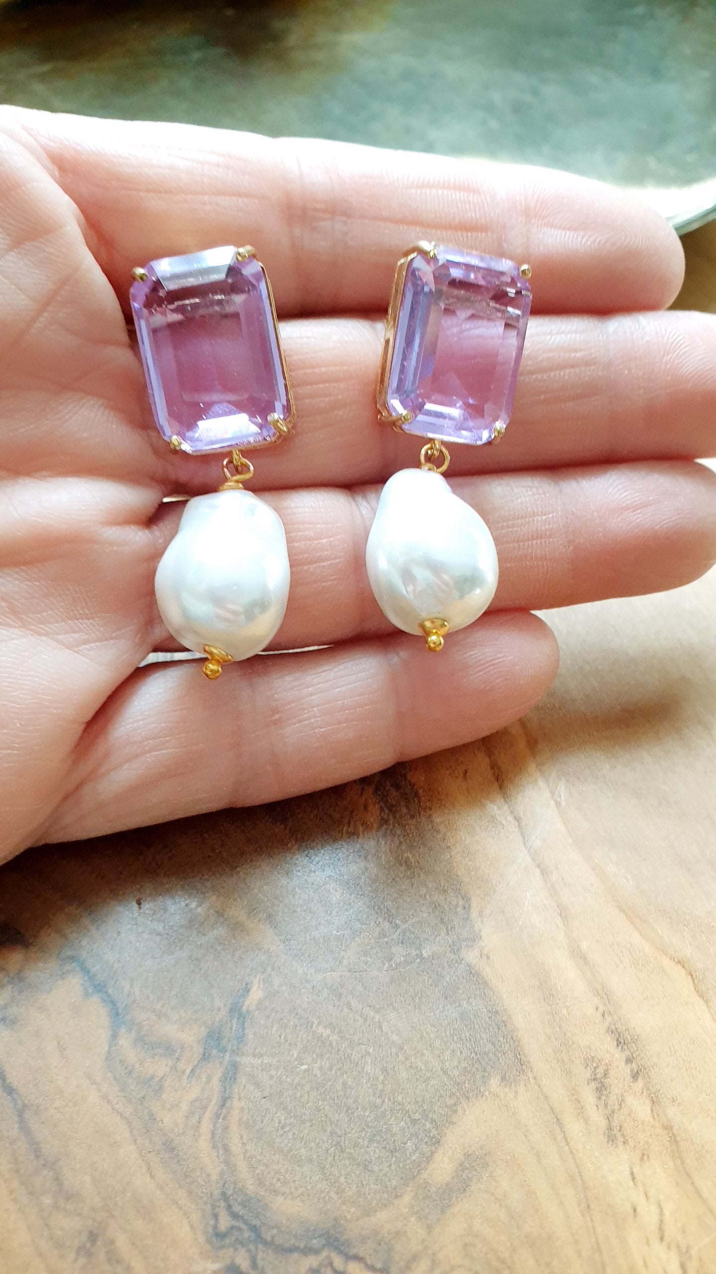 Orecchini in  ottone con cristalli e perle