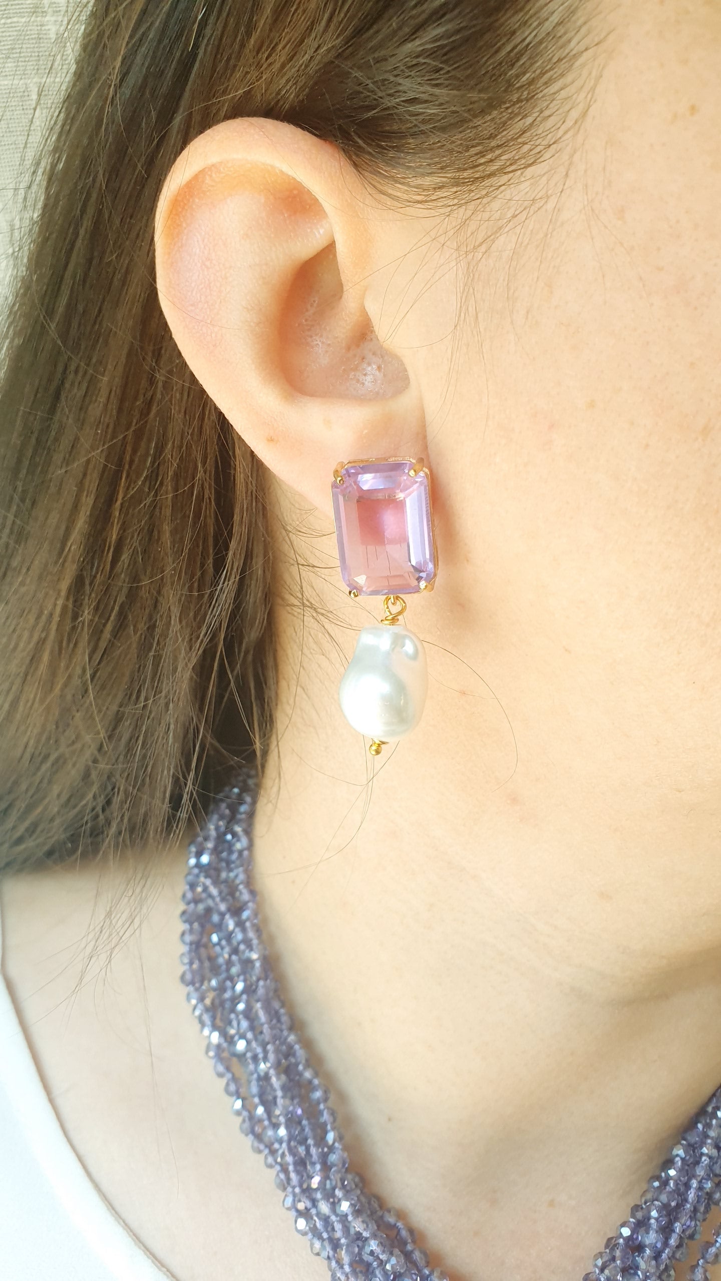 Orecchini in  ottone con cristalli e perle