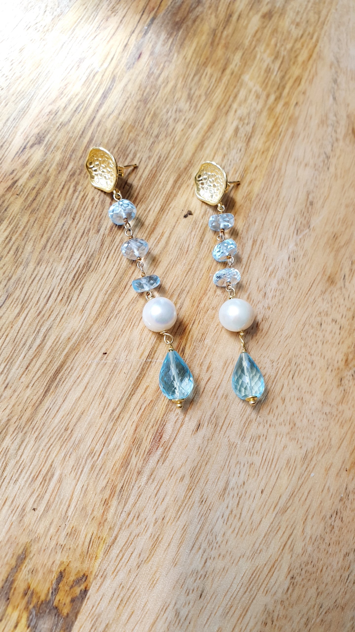 Orecchini in argento con acquanarina e perle