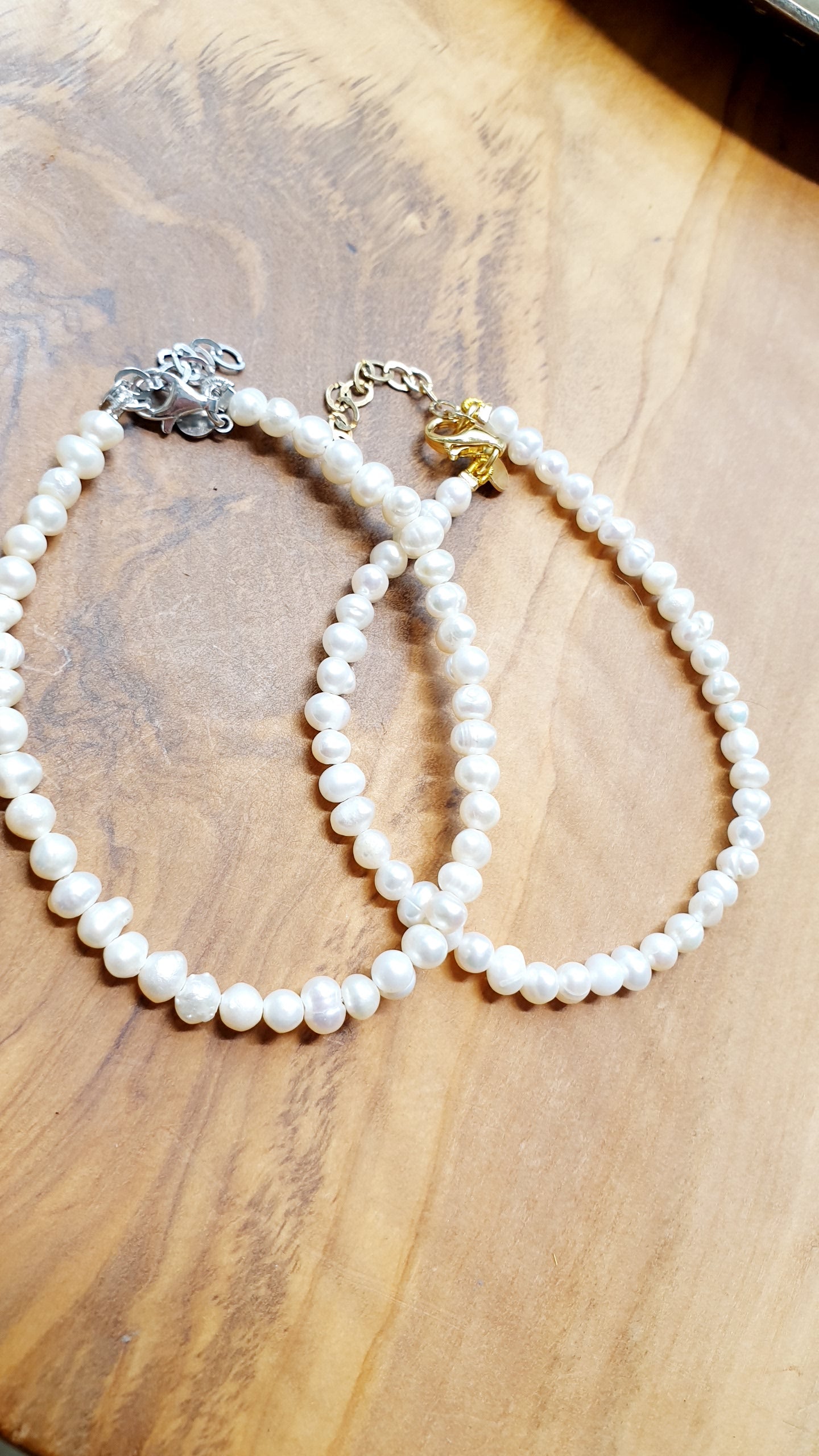 Bracciale di perle di fiume con chiusura di argento