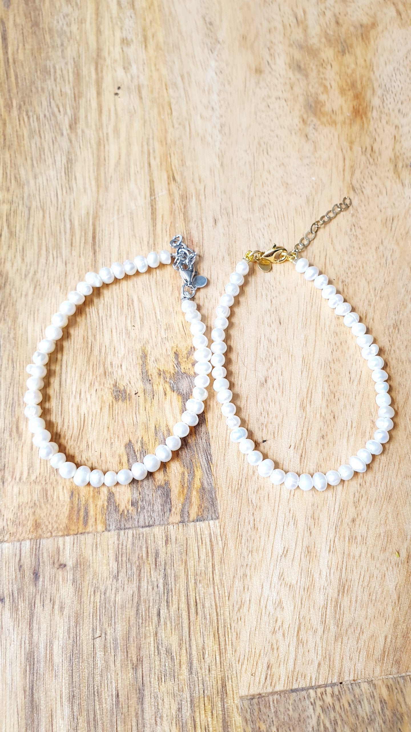 Bracciale di perle di fiume con chiusura di argento