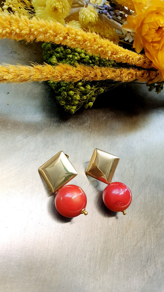 Orecchini in ottone con corallo bamboo