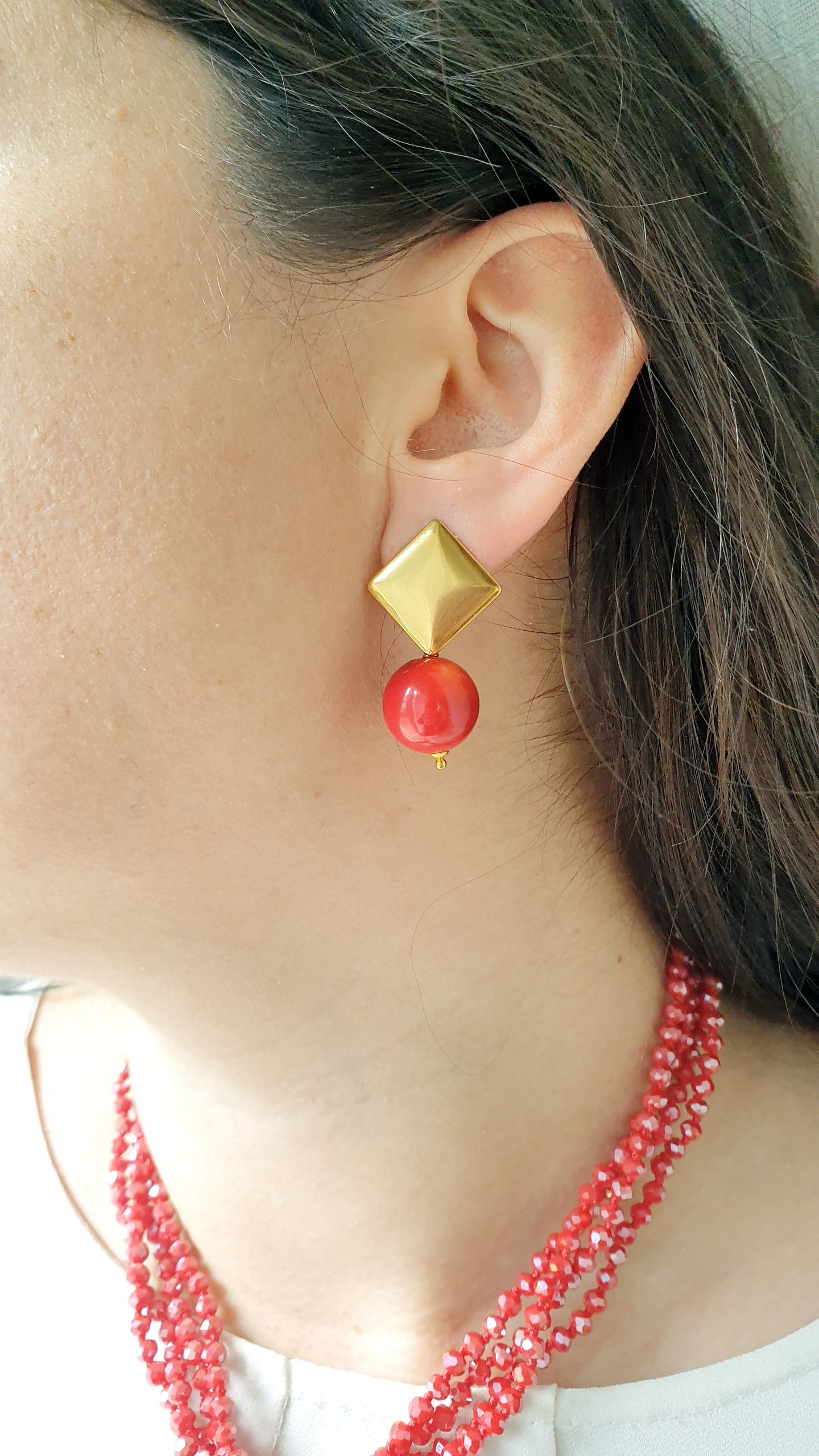 Orecchini in ottone con corallo bamboo